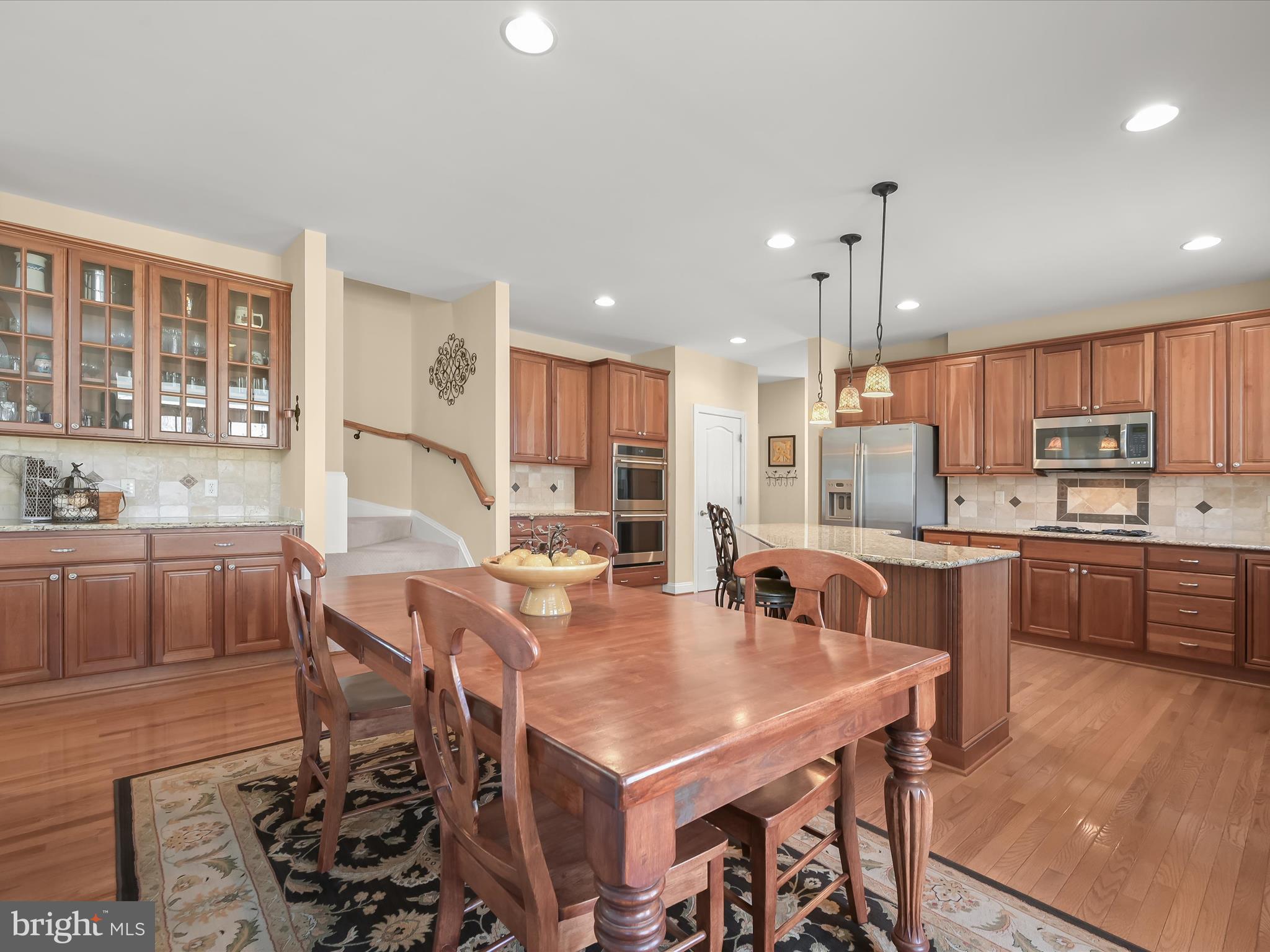 SHEPPARD MANOR - Residential