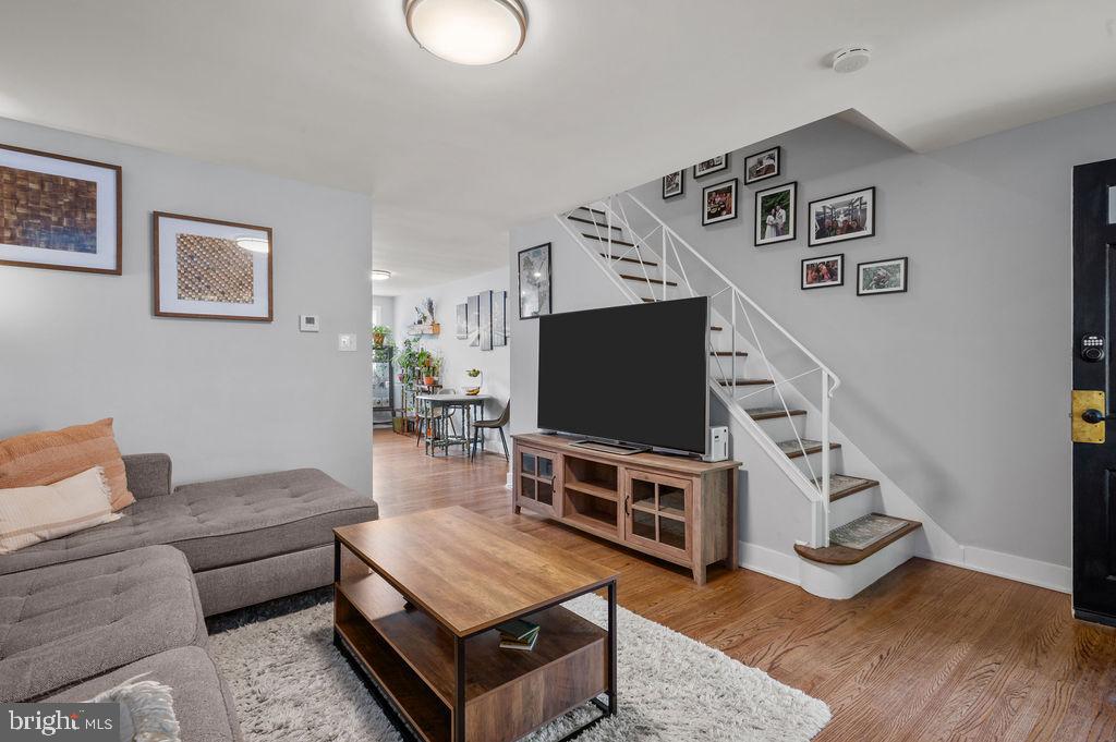 ROXBOROUGH - Residential