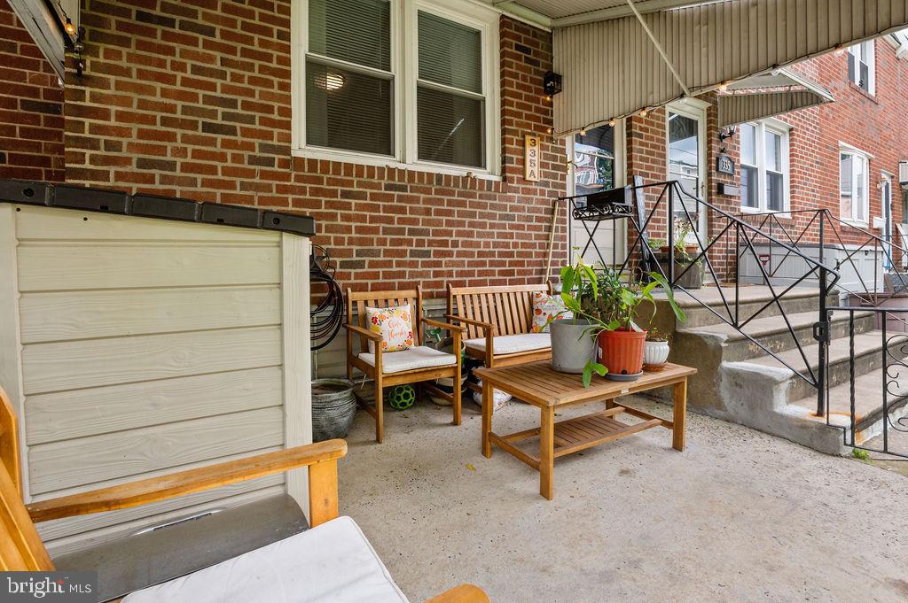 ROXBOROUGH - Residential