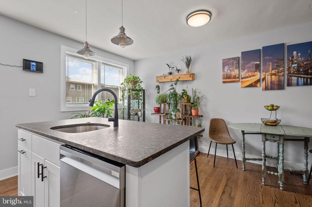 ROXBOROUGH - Residential