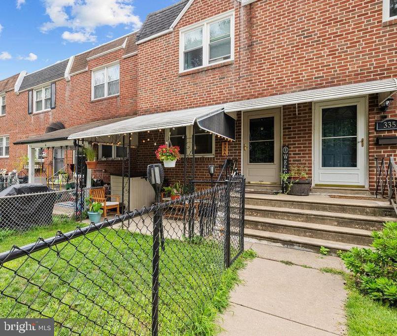 ROXBOROUGH - Residential