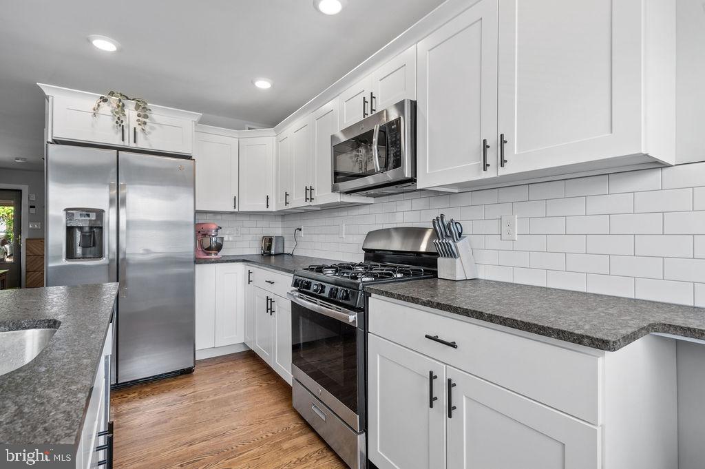 ROXBOROUGH - Residential