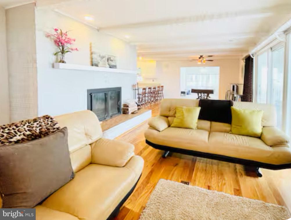 820 BAY FRONT AVENUE