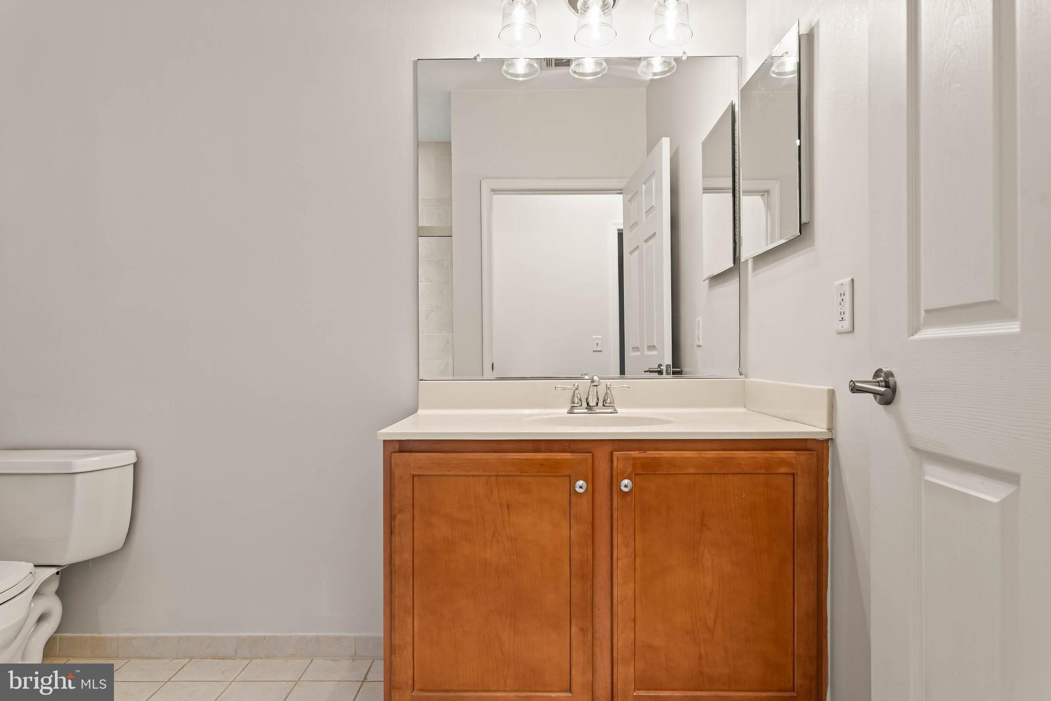 THE GRANDE AT RIVERVIEW - Residential Lease