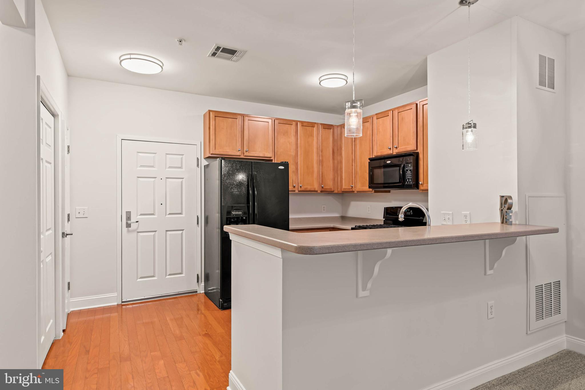 THE GRANDE AT RIVERVIEW - Residential Lease