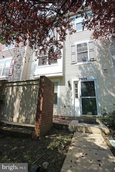 Townhouse For Rent - 7939 Otter Cove Court<br/> Montgomery County, GAITHERSBURG, MD 20879