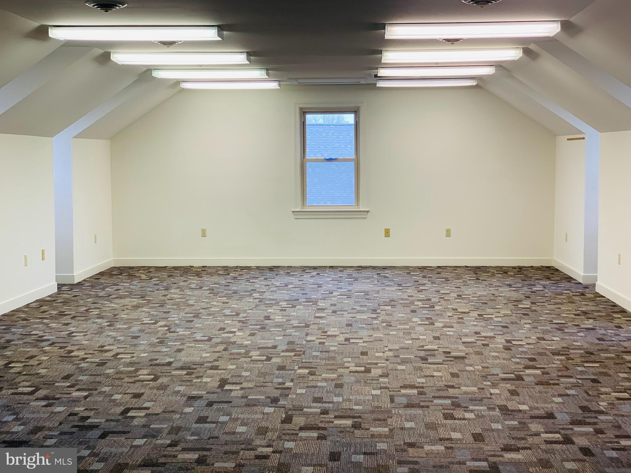 MILL GARDEN - Commercial Lease