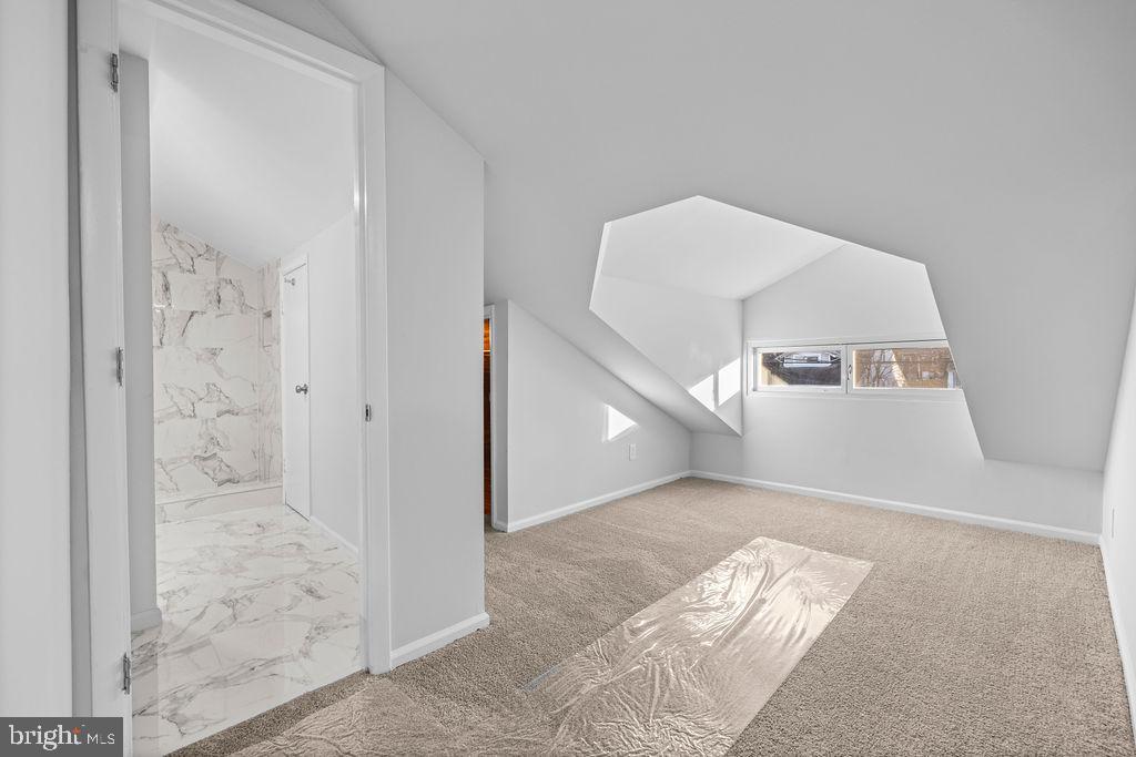 HYATTSVILLE HILLS - Residential