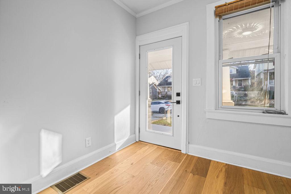 HYATTSVILLE HILLS - Residential