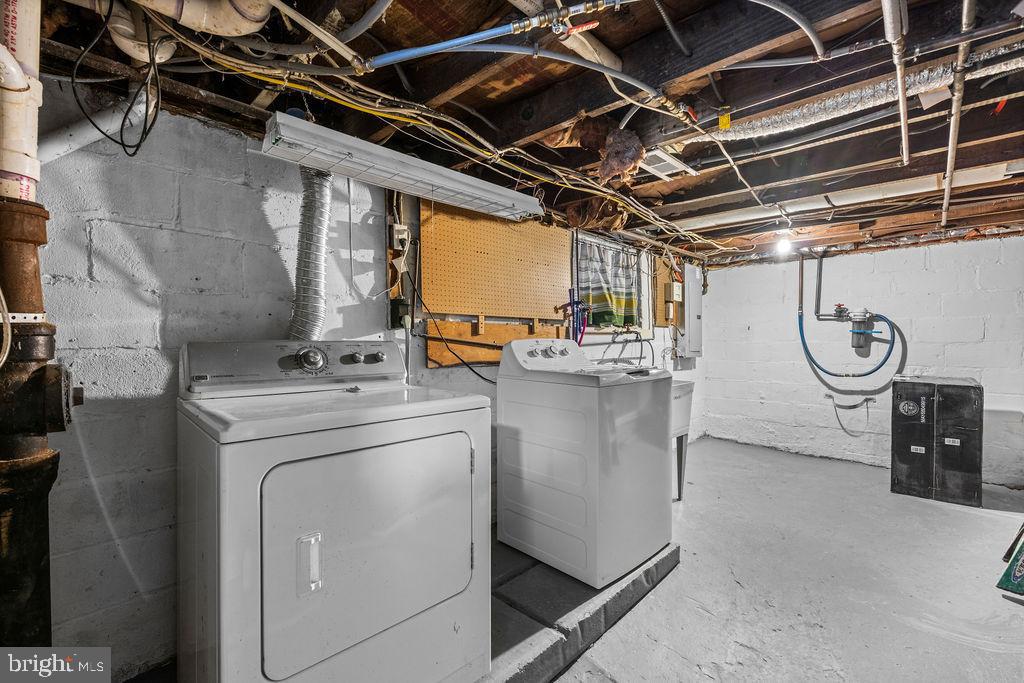 HYATTSVILLE HILLS - Residential