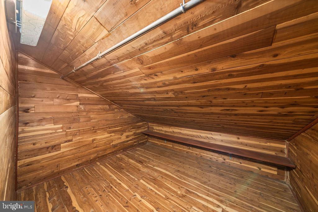 HYATTSVILLE HILLS - Residential