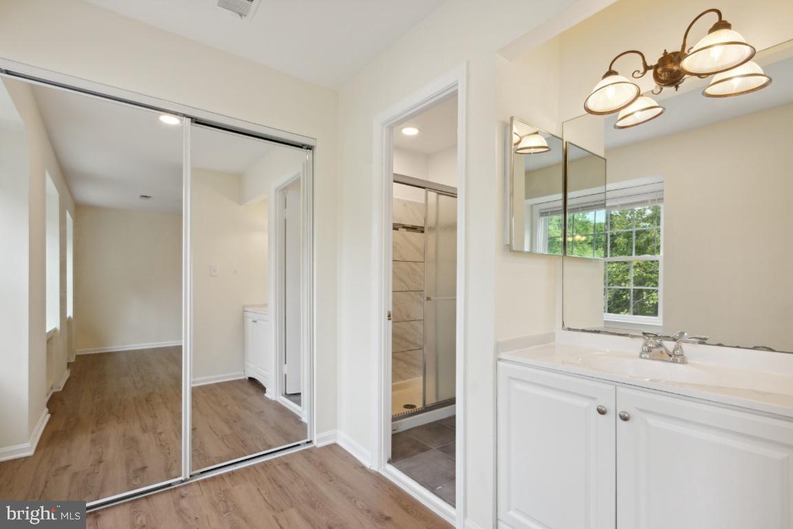 FARMINGDALE ESTATES - Residential Lease