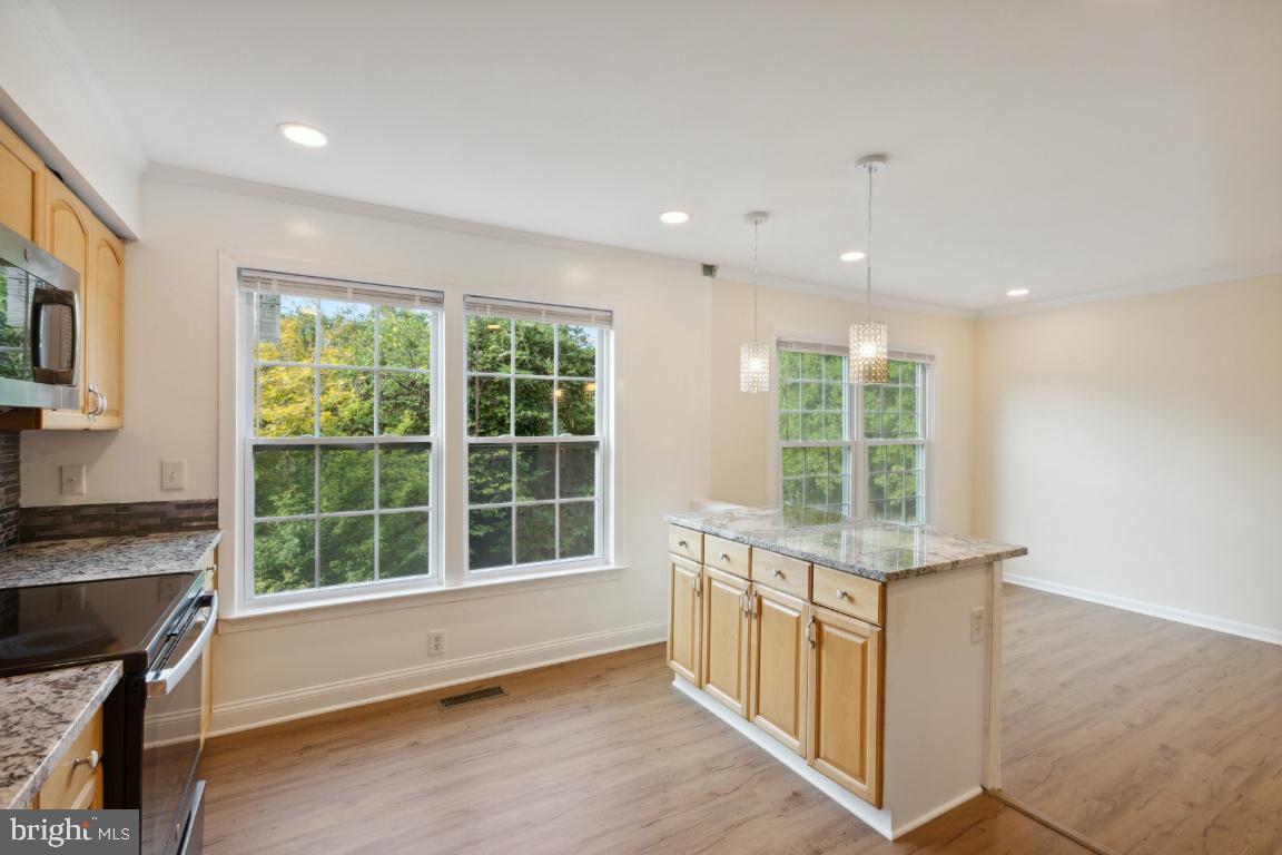 FARMINGDALE ESTATES - Residential Lease