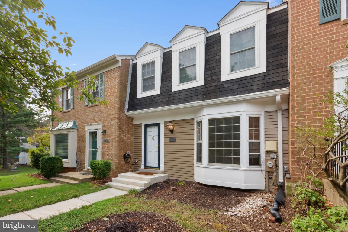 FARMINGDALE ESTATES - Residential Lease