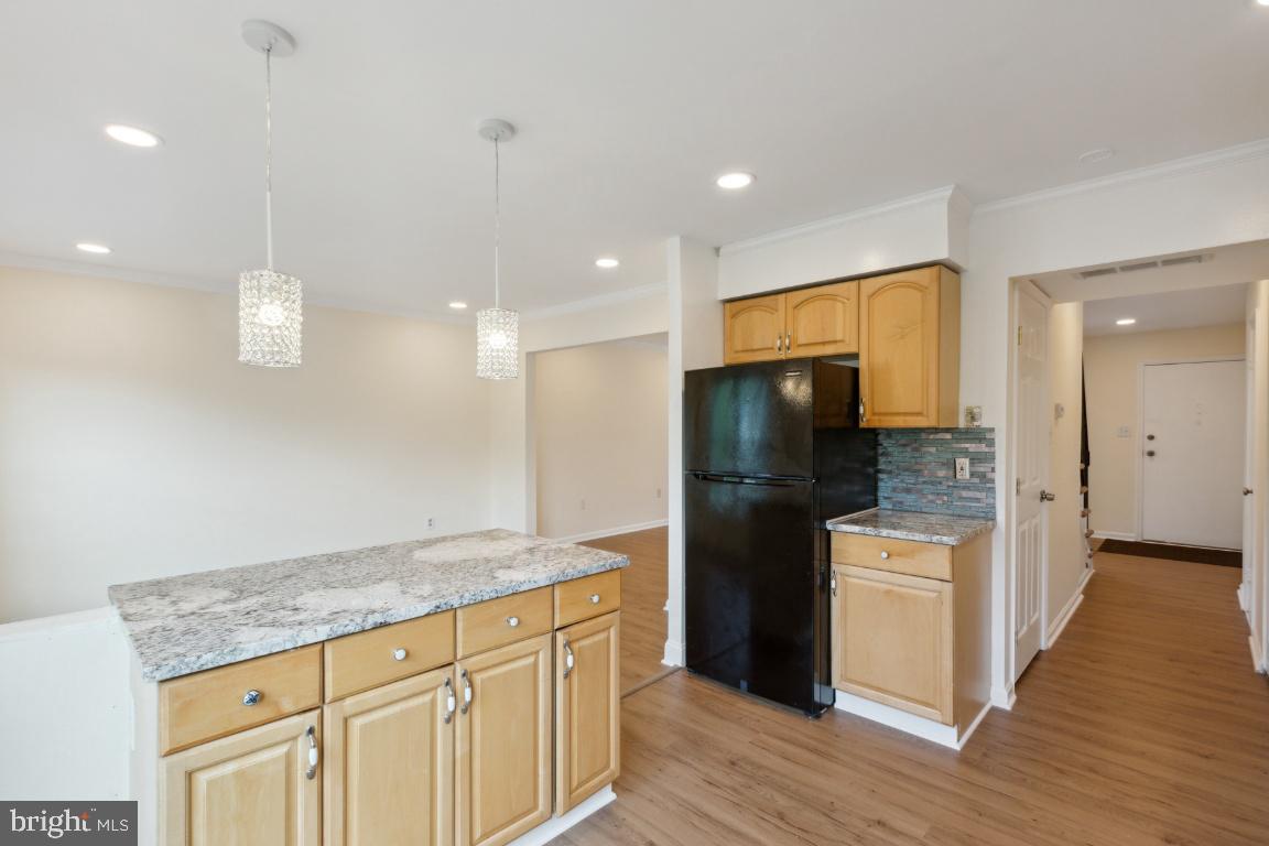 FARMINGDALE ESTATES - Residential Lease