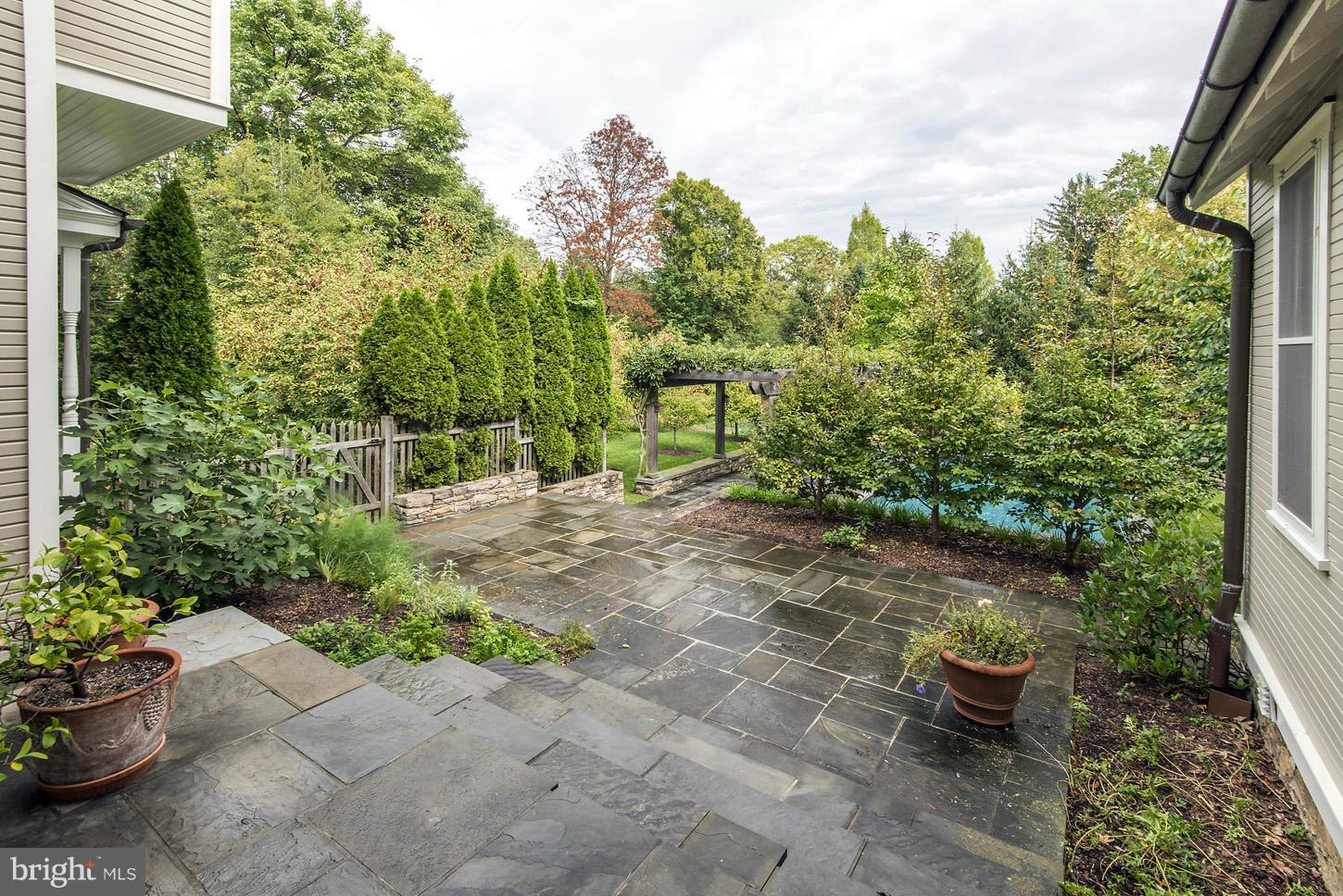 SOMERSET HEIGHTS - Residential