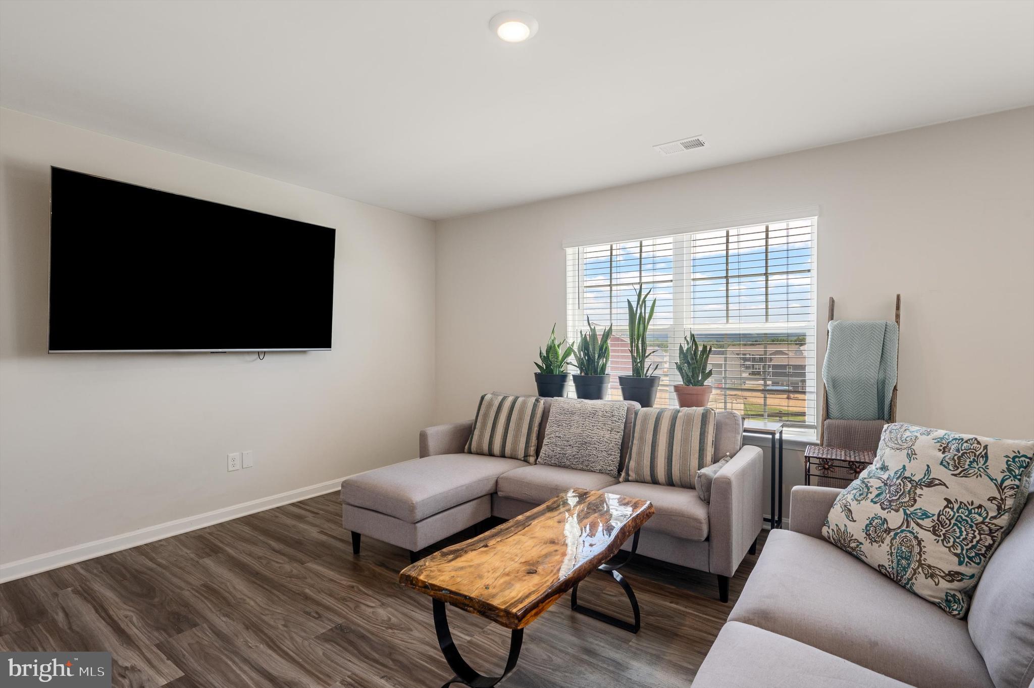 MAGNOLIA SPRINGS - Residential