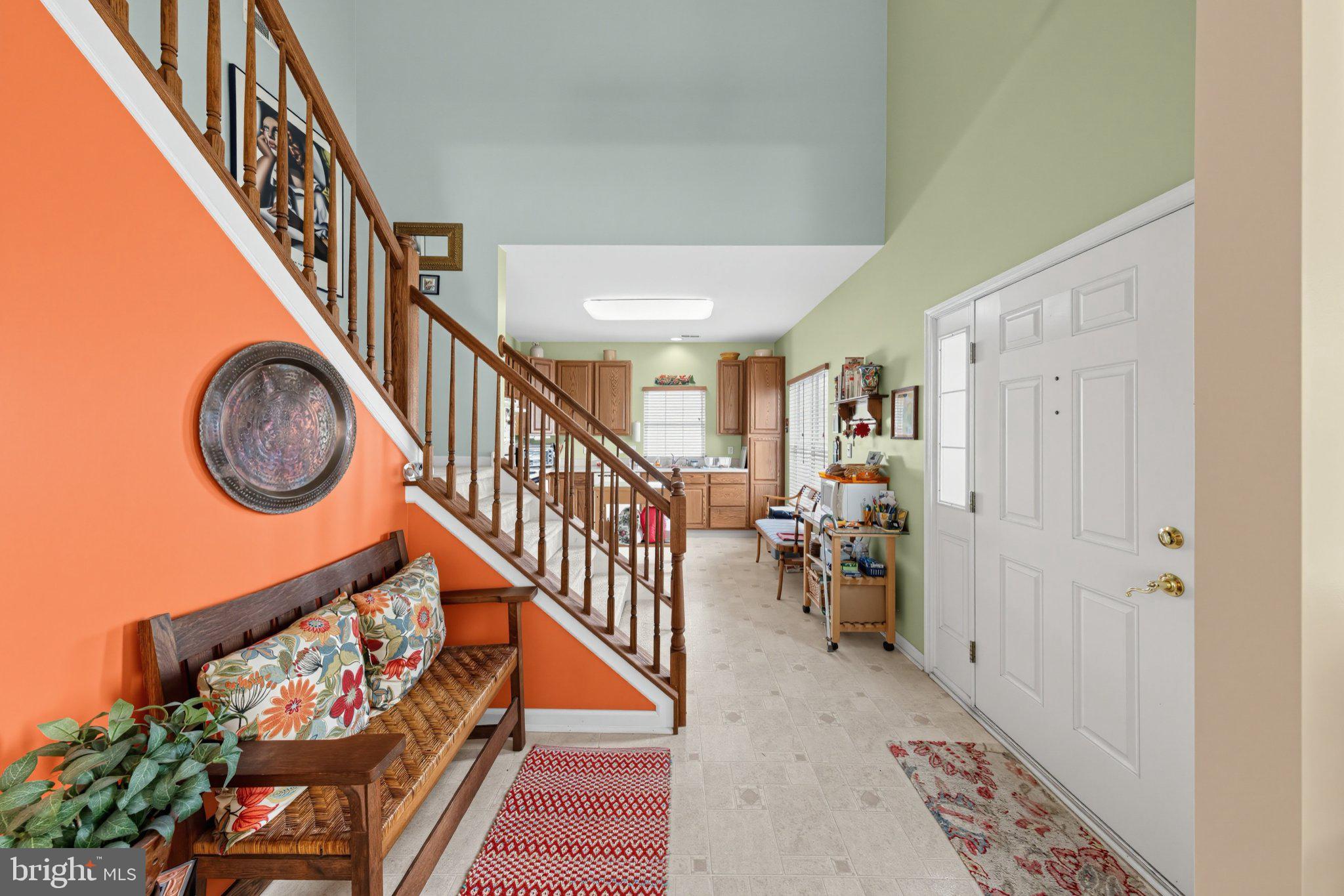 232 GLADSTONE WAY