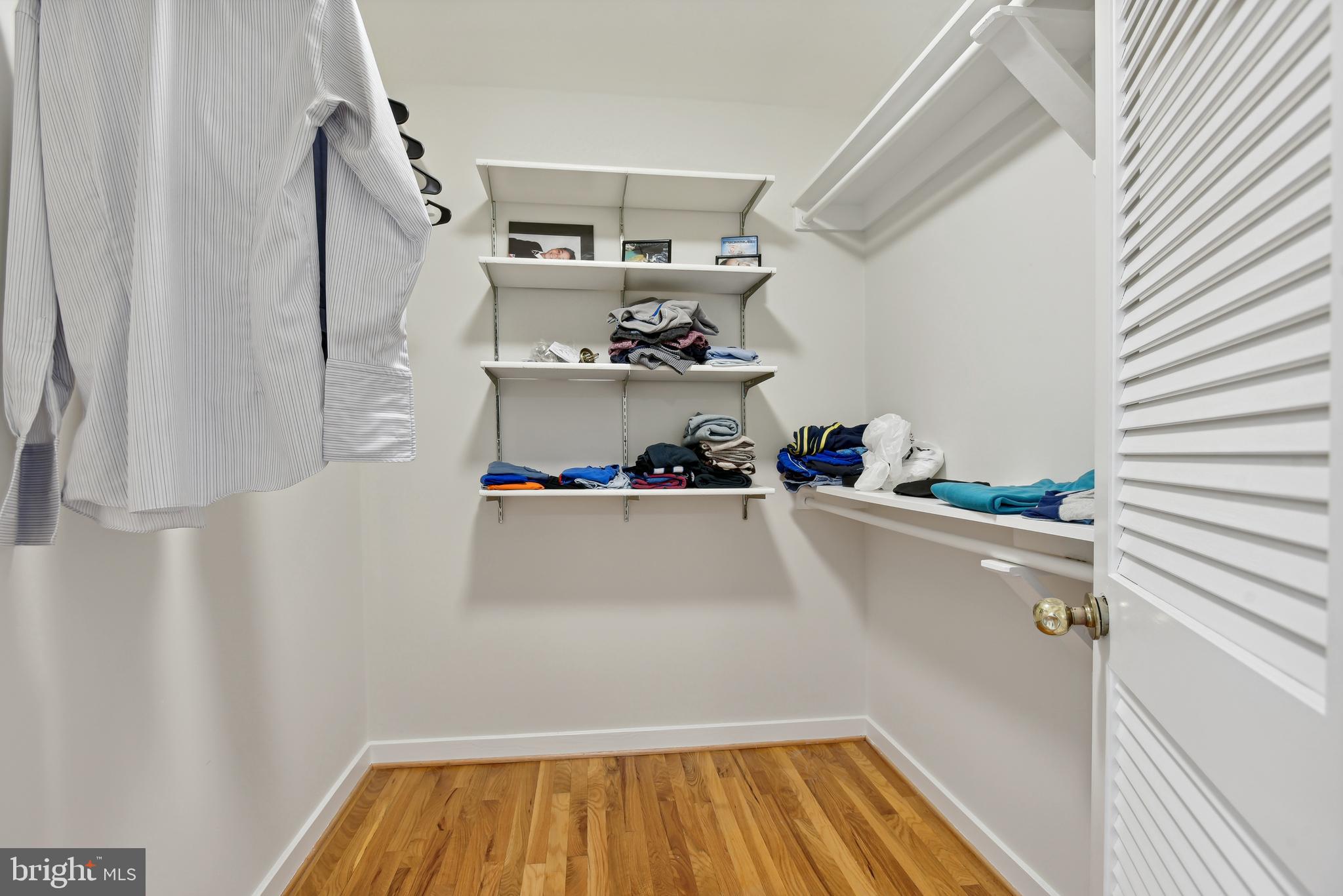 OAKWOOD KNOLLS - Residential Lease