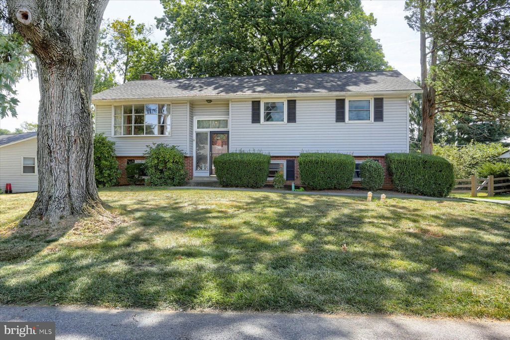 Photo of 2339 BEACON HILL RD, LANCASTER, PA 17601 (MLS # PALA2039572)