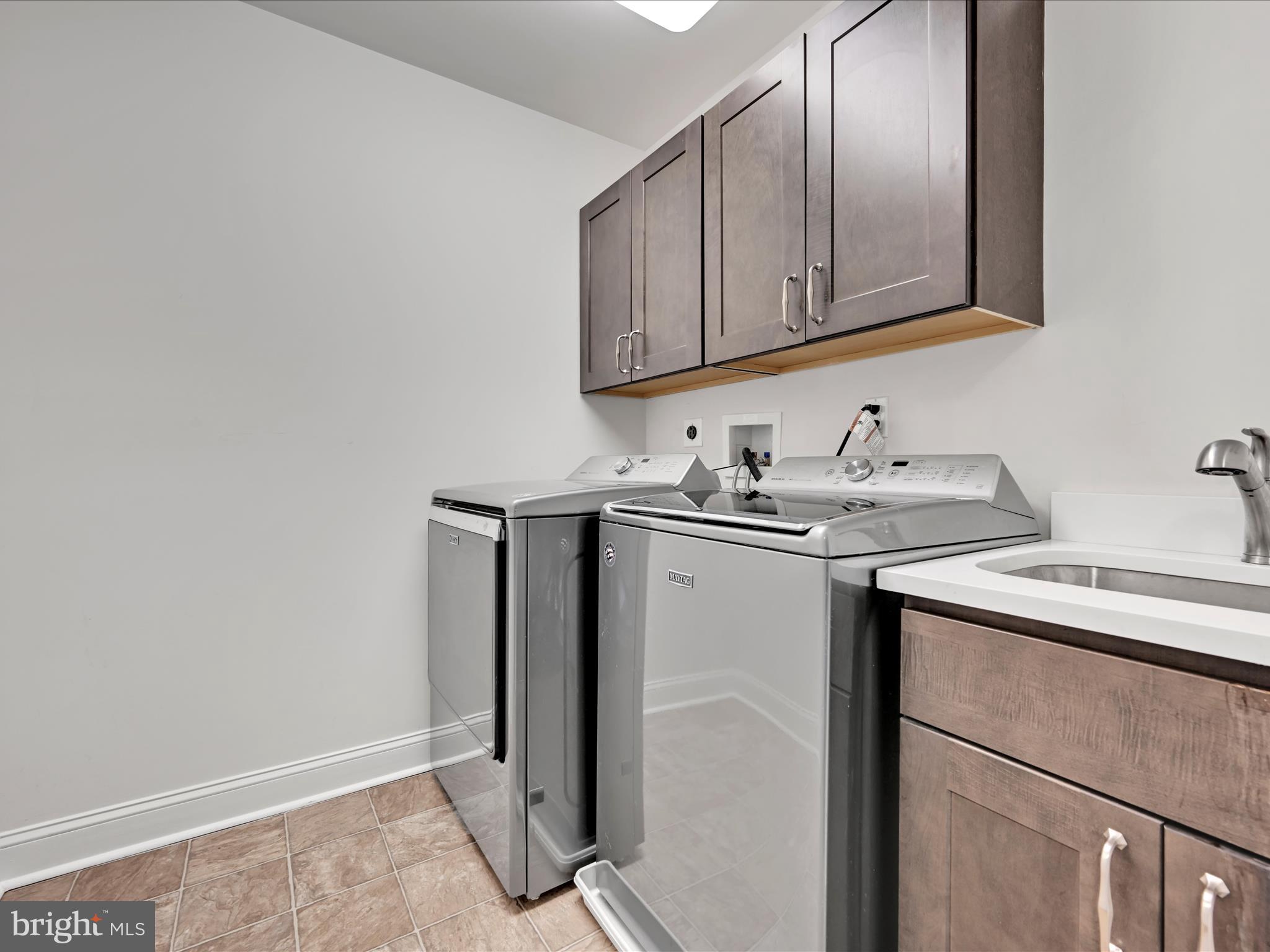 BROOKFIELD - Residential