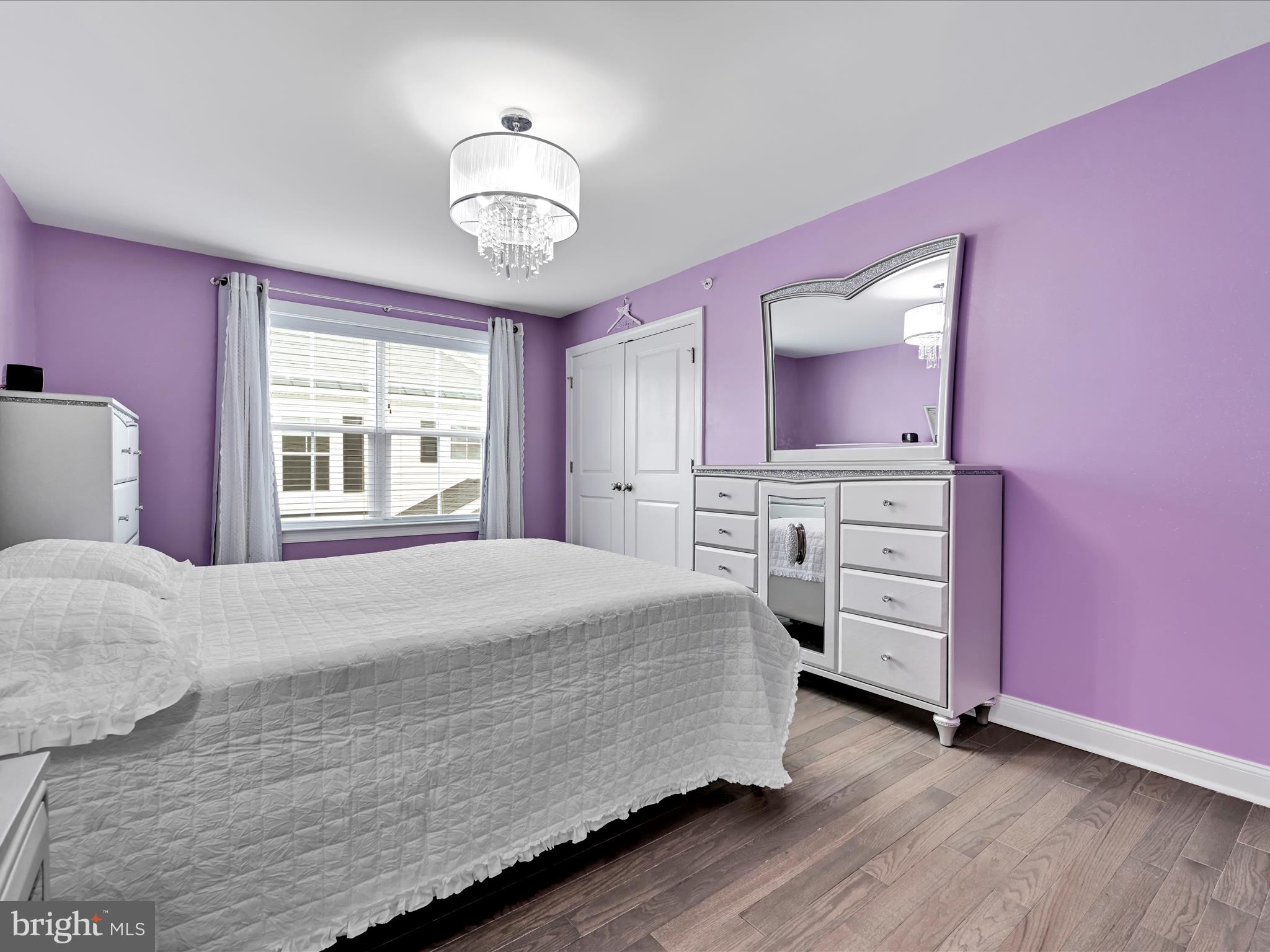 BROOKFIELD - Residential