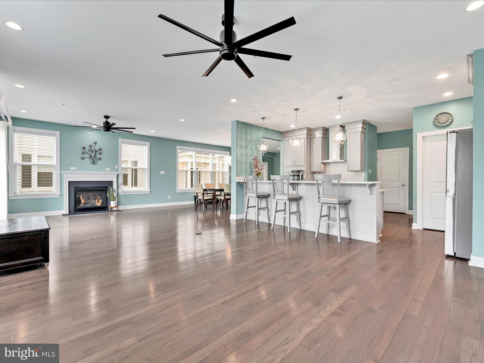 BROOKFIELD - Residential