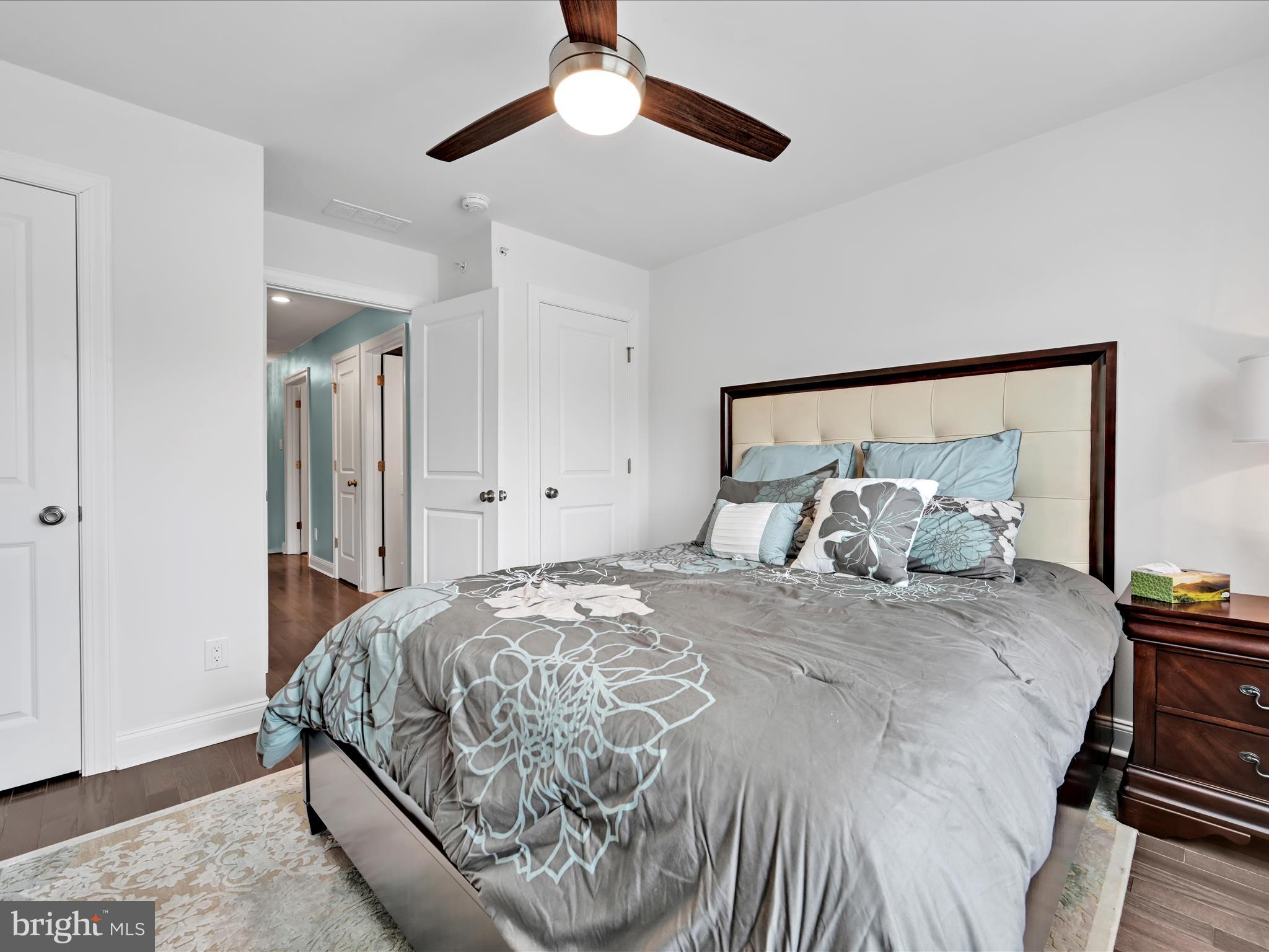 BROOKFIELD - Residential