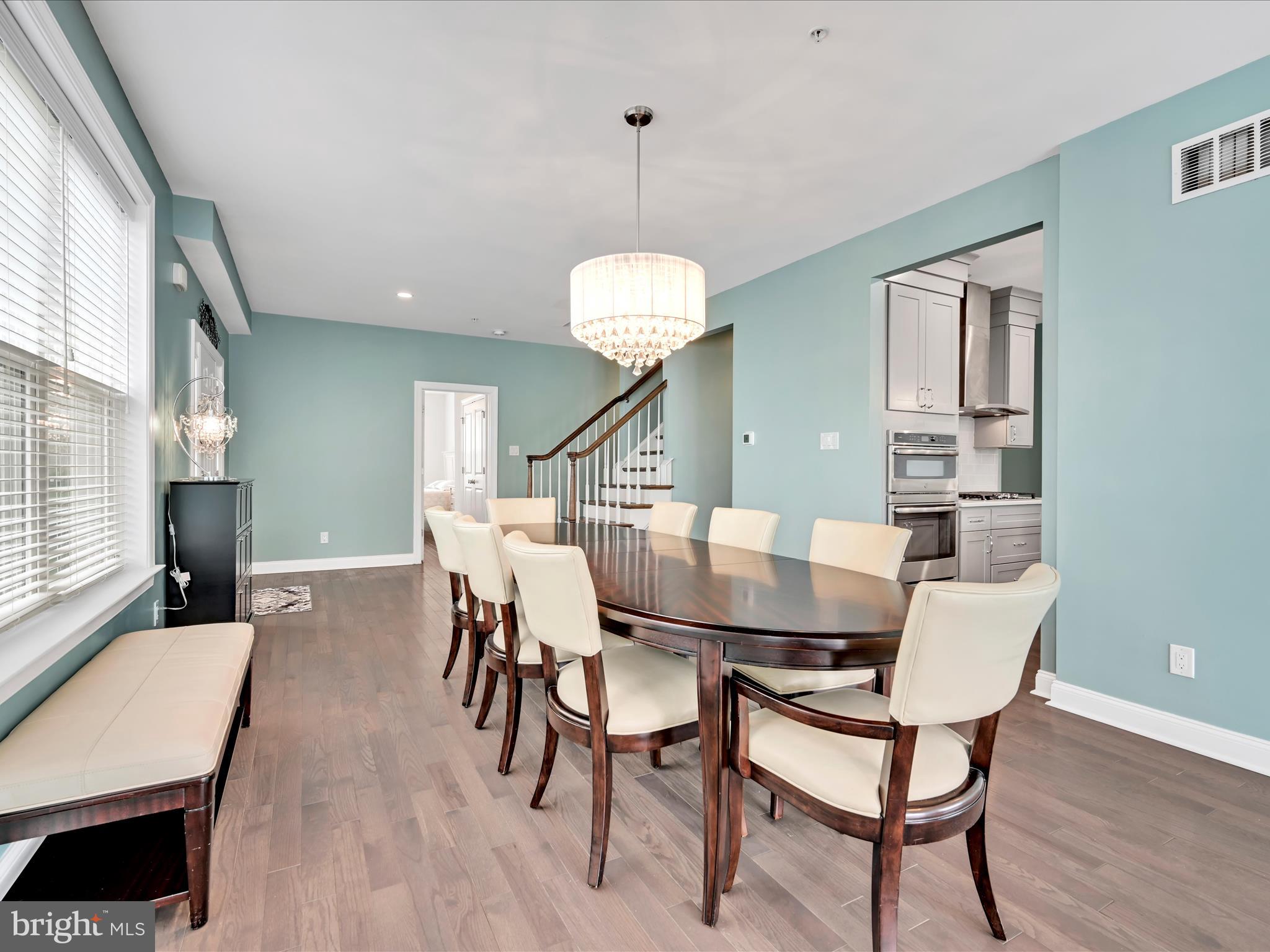 BROOKFIELD - Residential