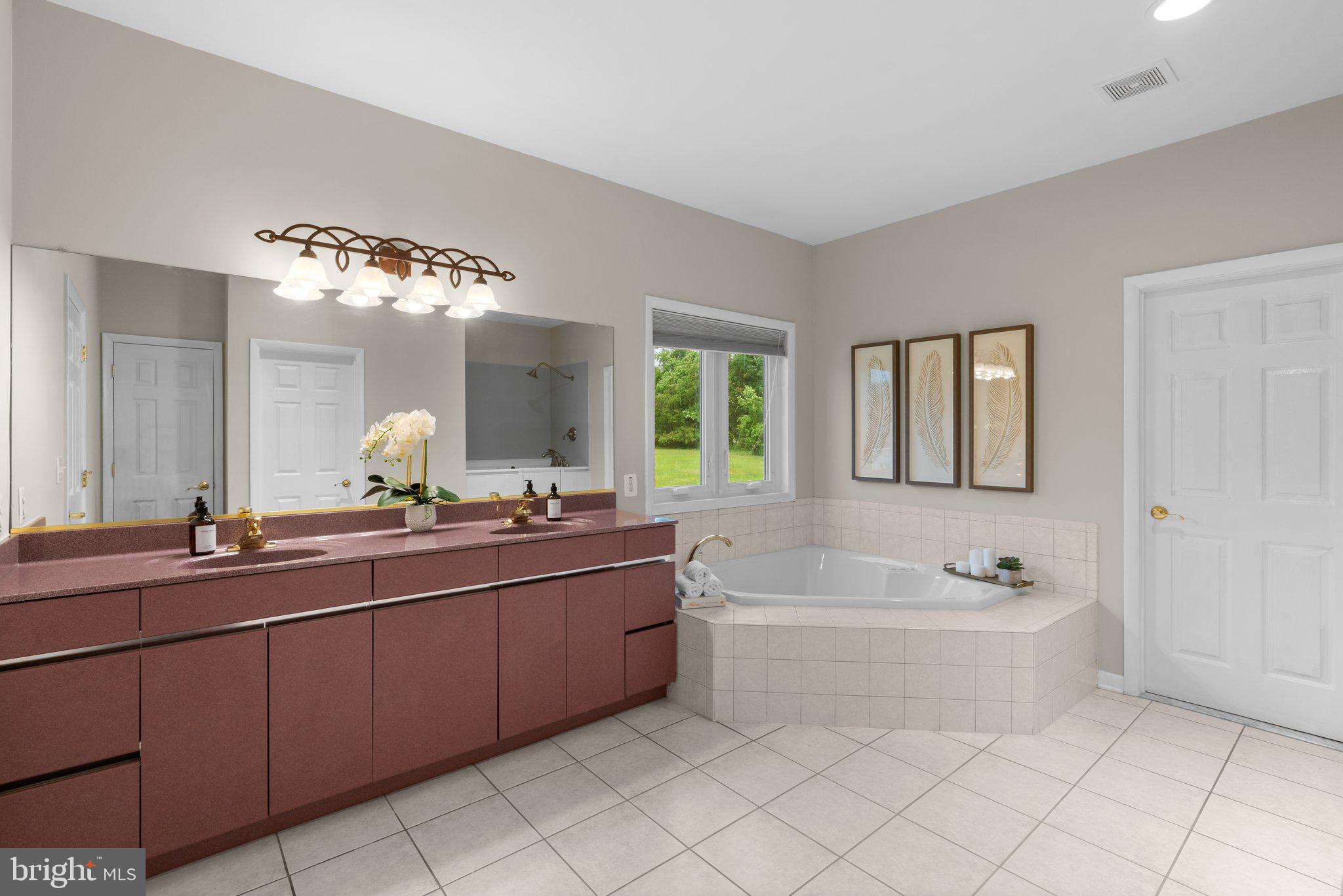 JARRETTSVILLE - Residential