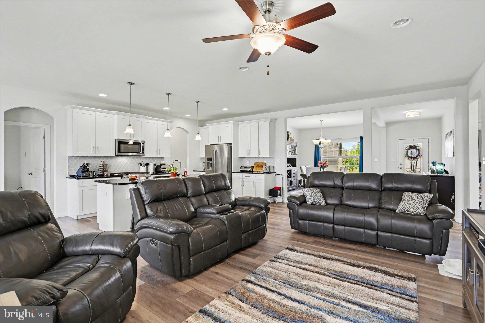 HAMILTON'S OVERLOOK - Residential