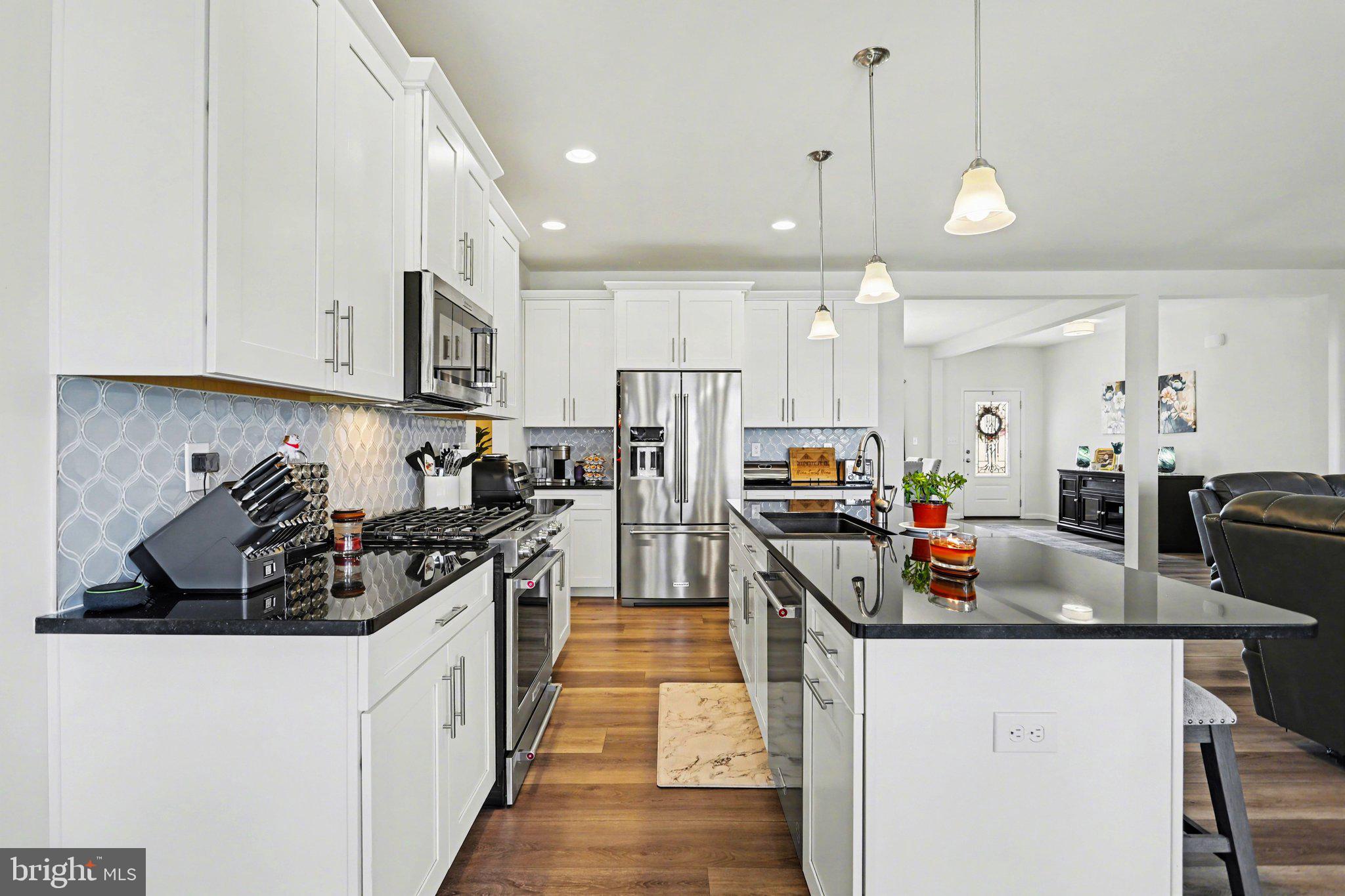 HAMILTON'S OVERLOOK - Residential