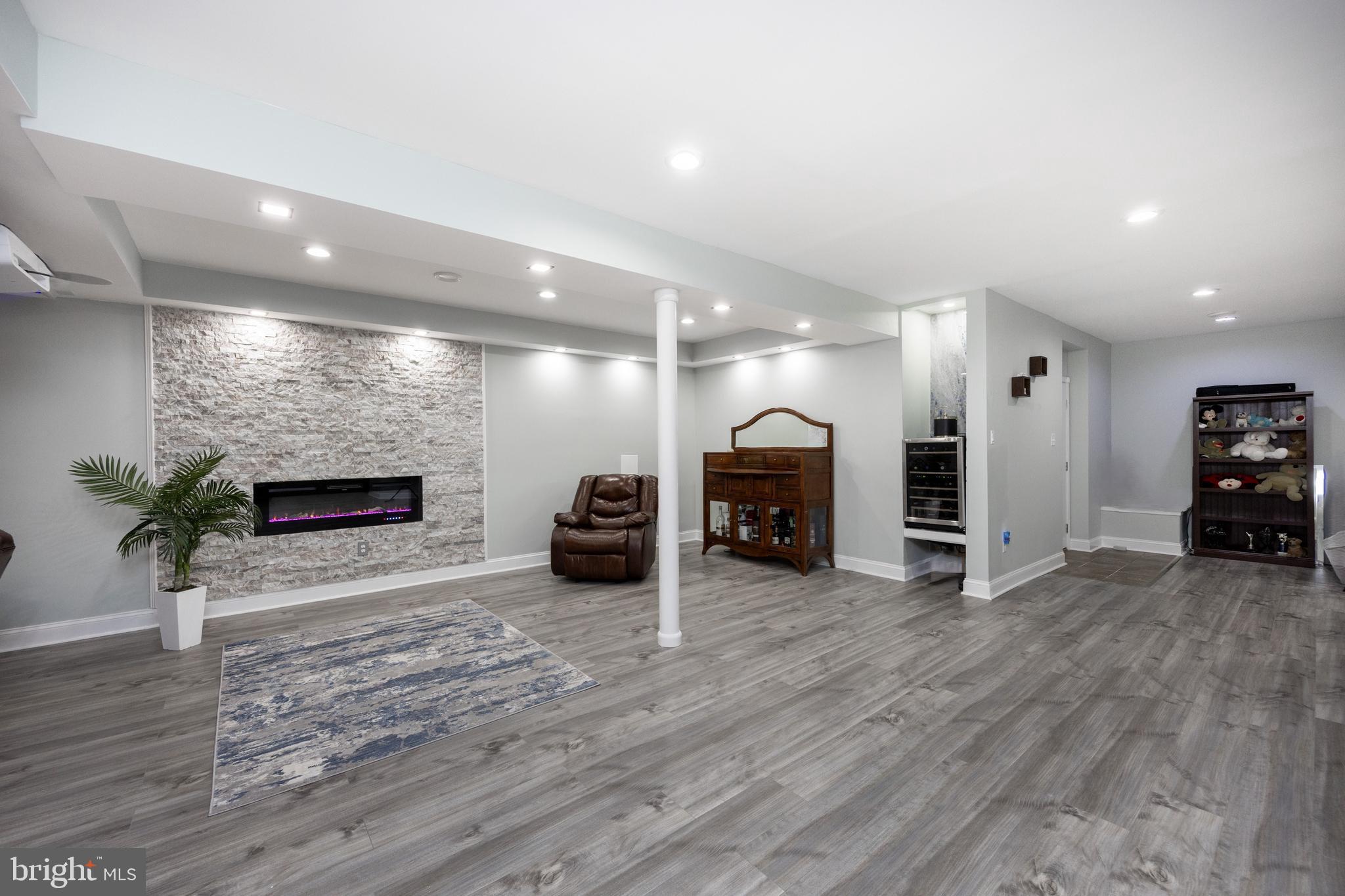 RESERVE AT EAGLE - Residential