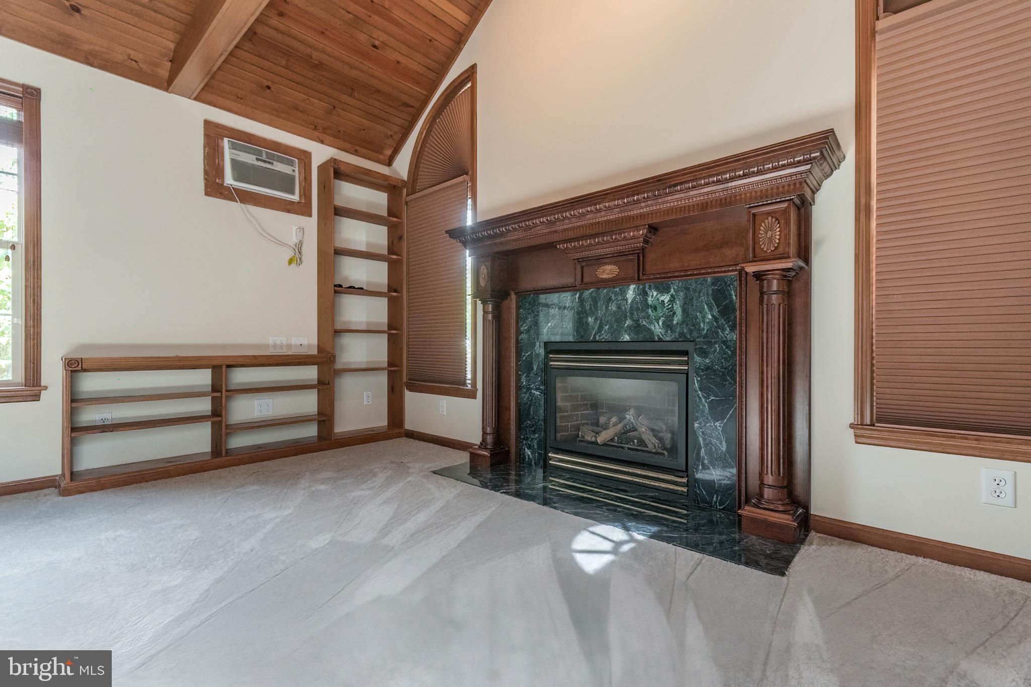 RED BARN - Residential