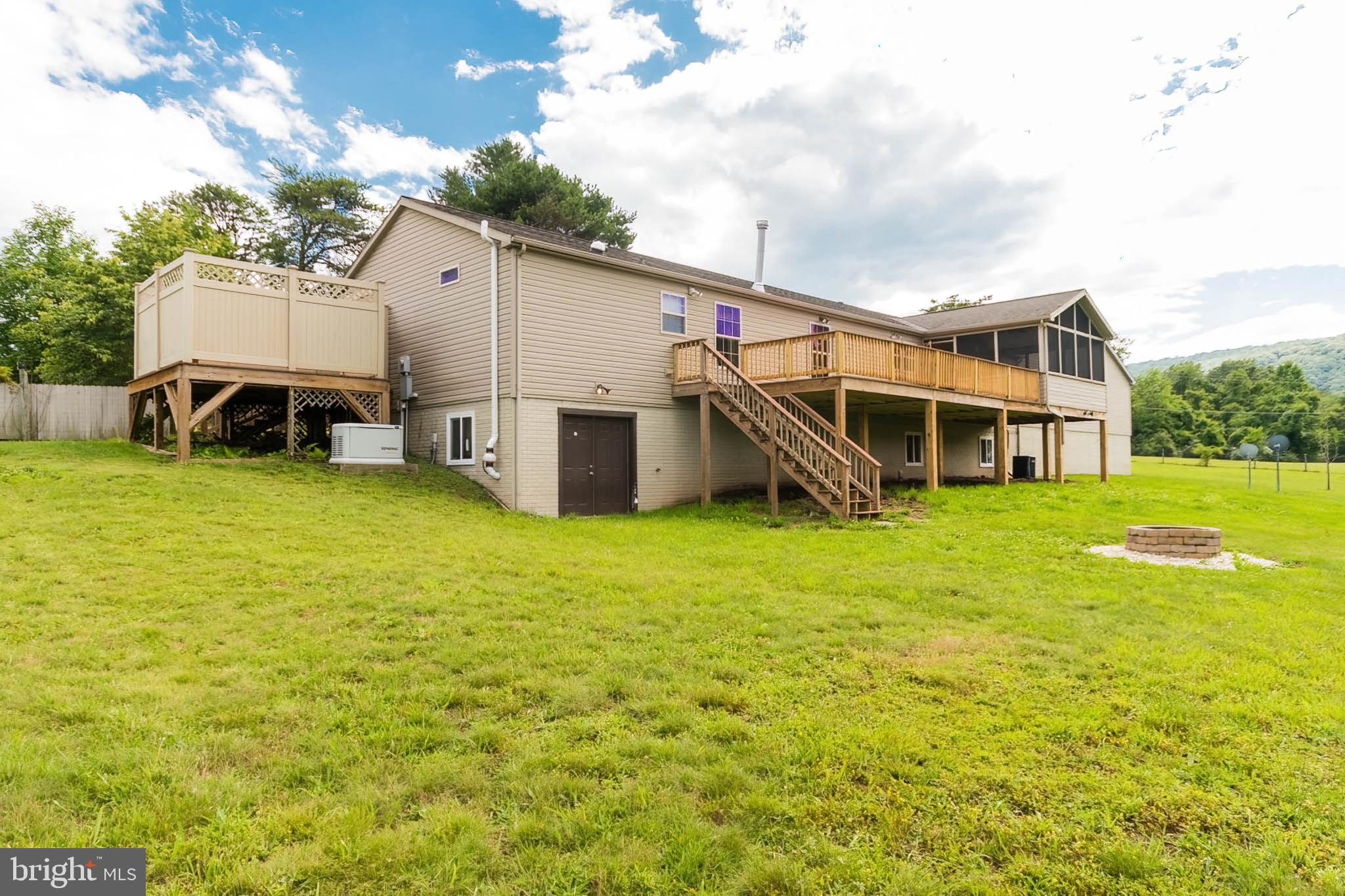 RED BARN - Residential