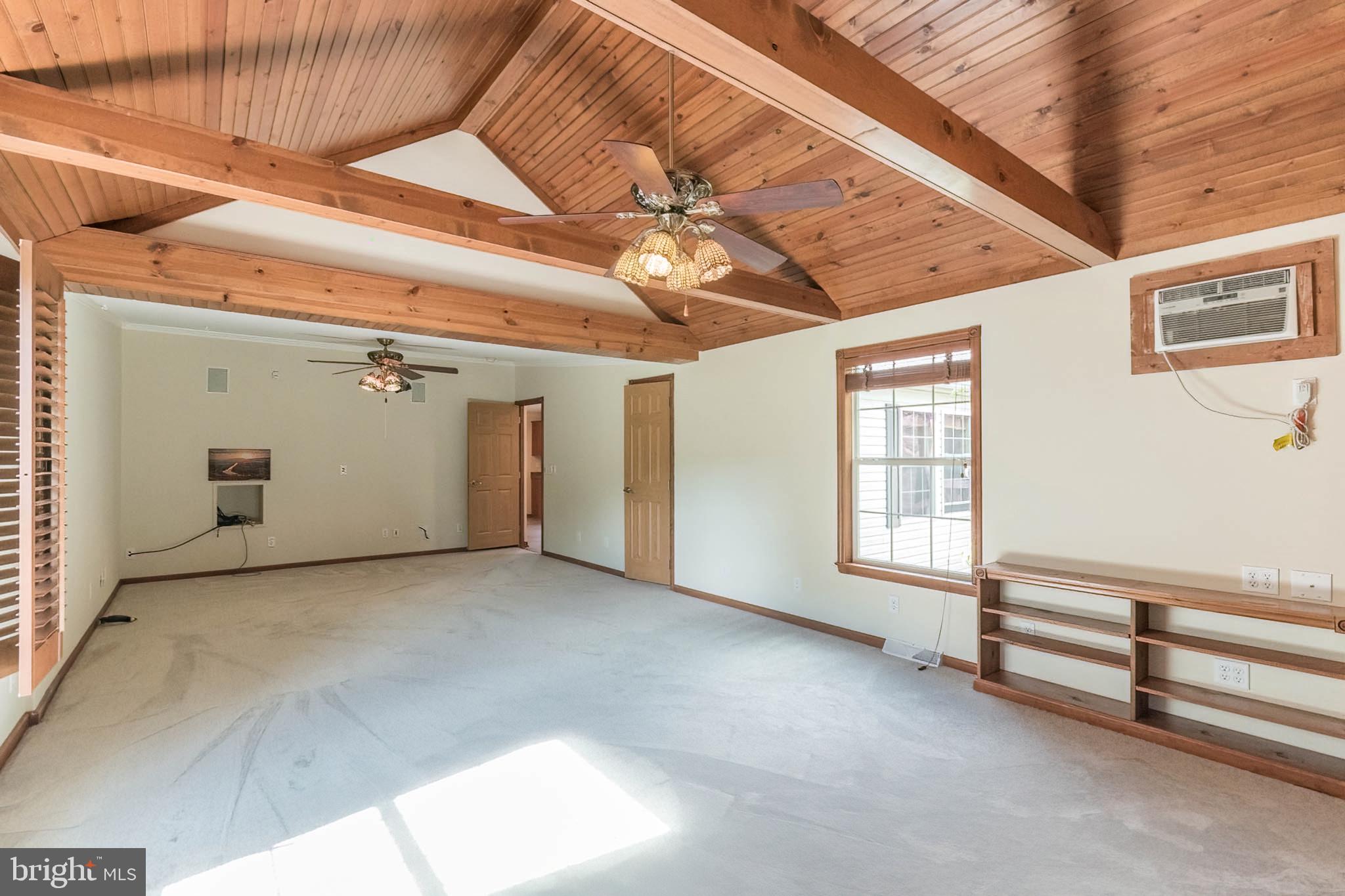 RED BARN - Residential