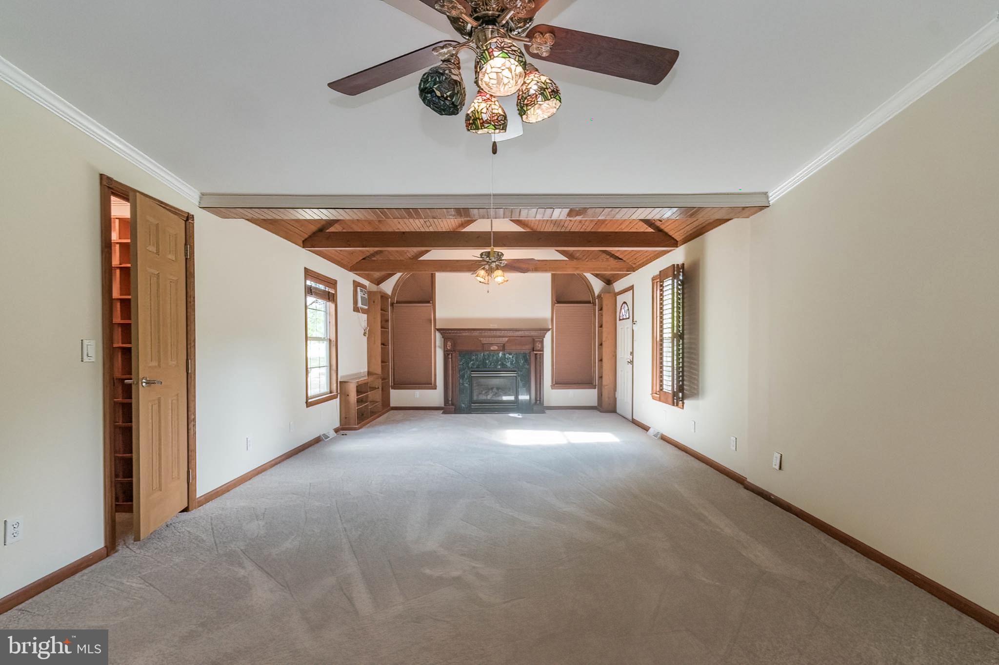 RED BARN - Residential