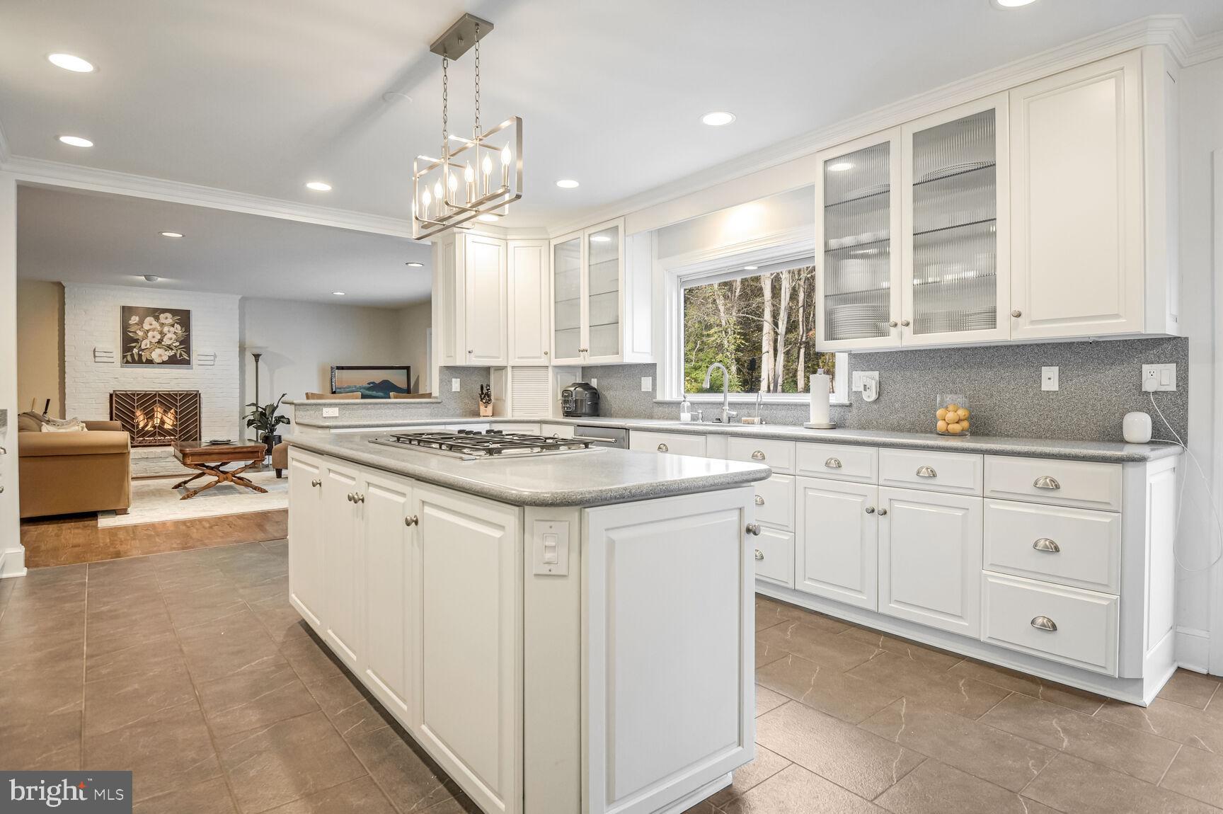 LAKE POTOMAC - Residential