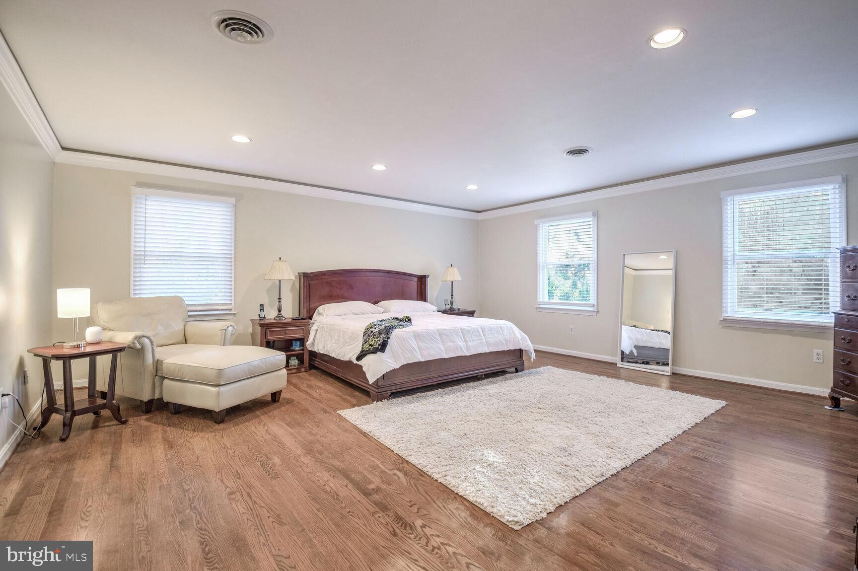 LAKE POTOMAC - Residential