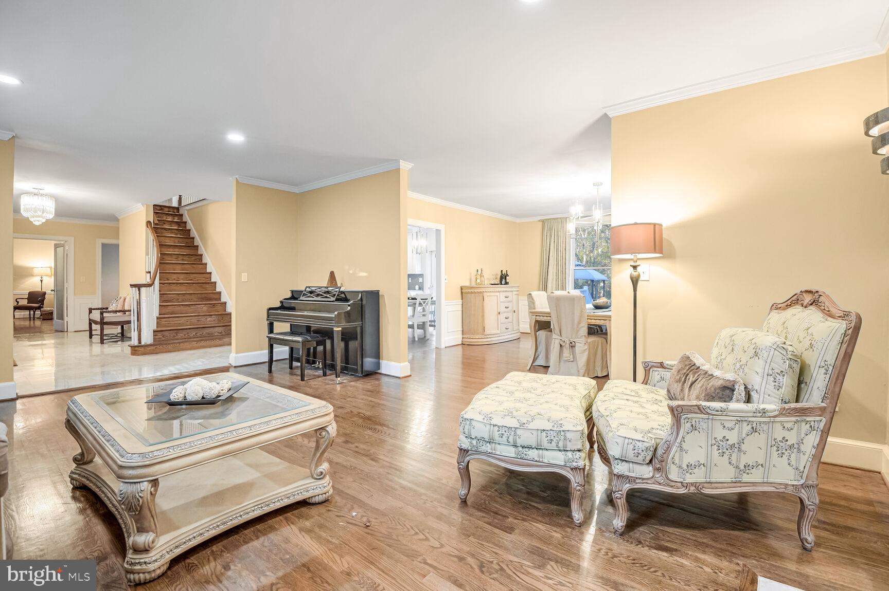 LAKE POTOMAC - Residential