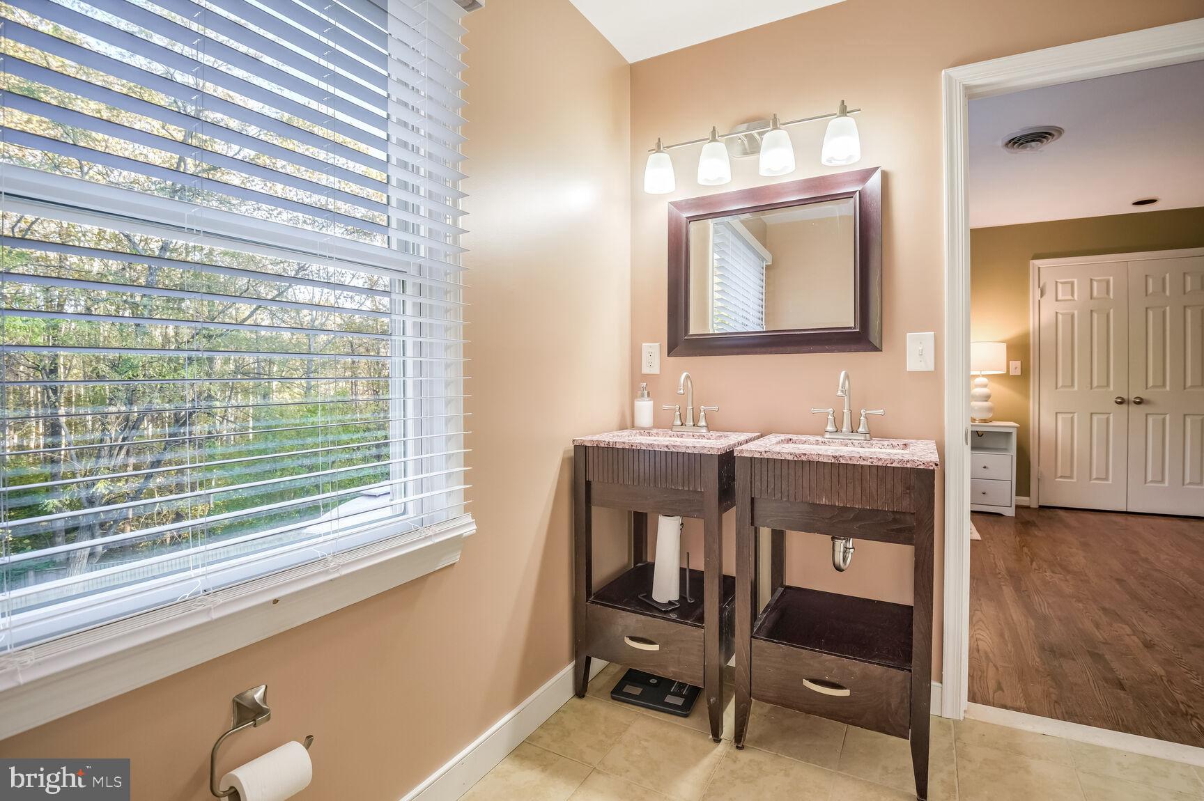 LAKE POTOMAC - Residential