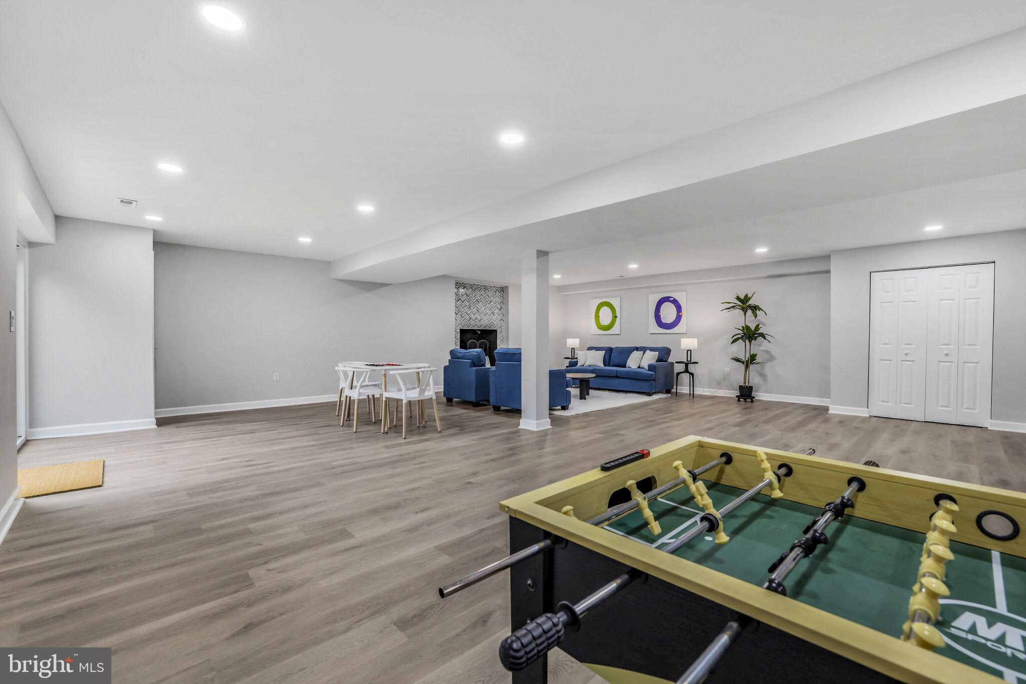 LAKE POTOMAC - Residential