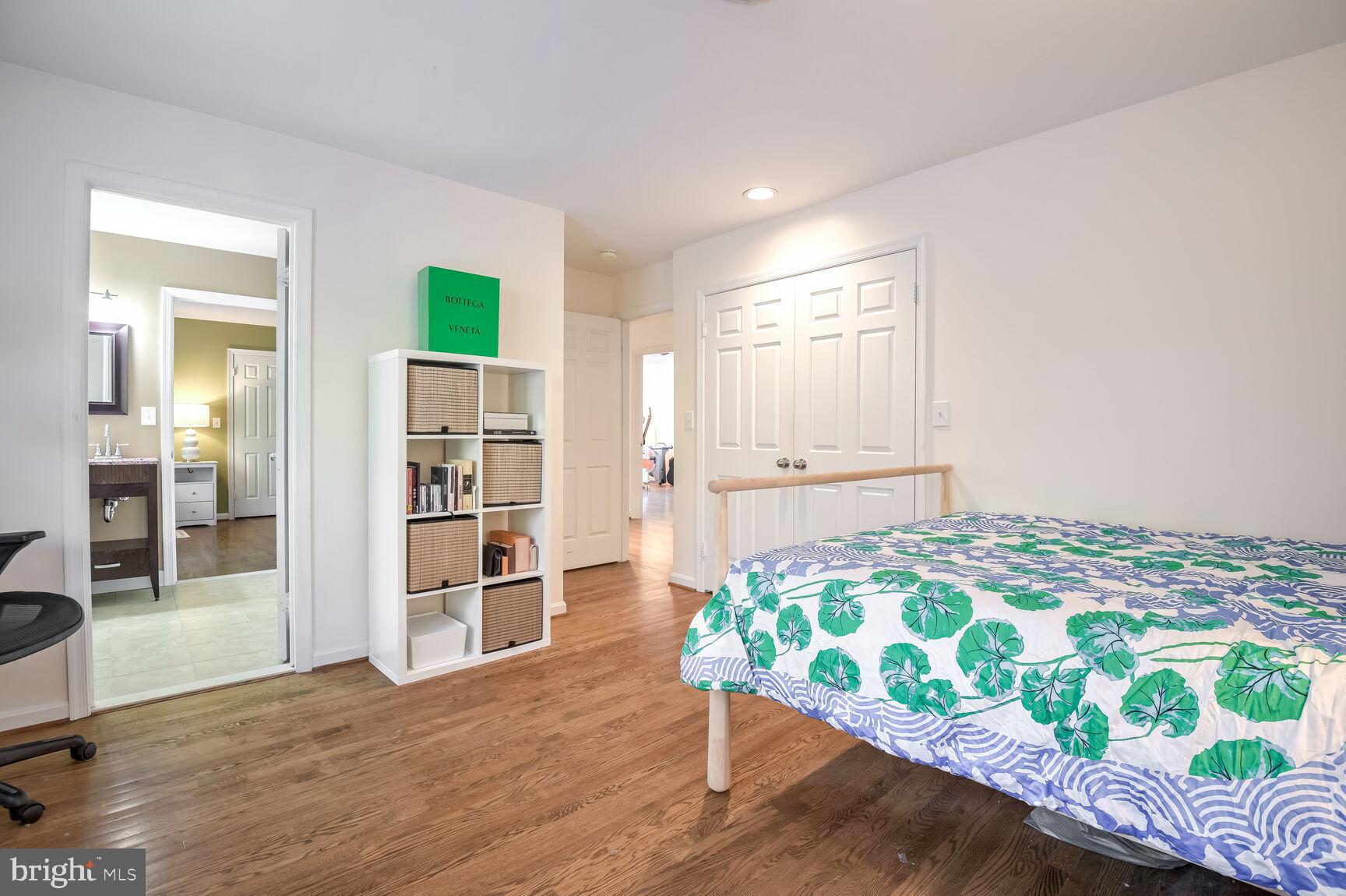 LAKE POTOMAC - Residential