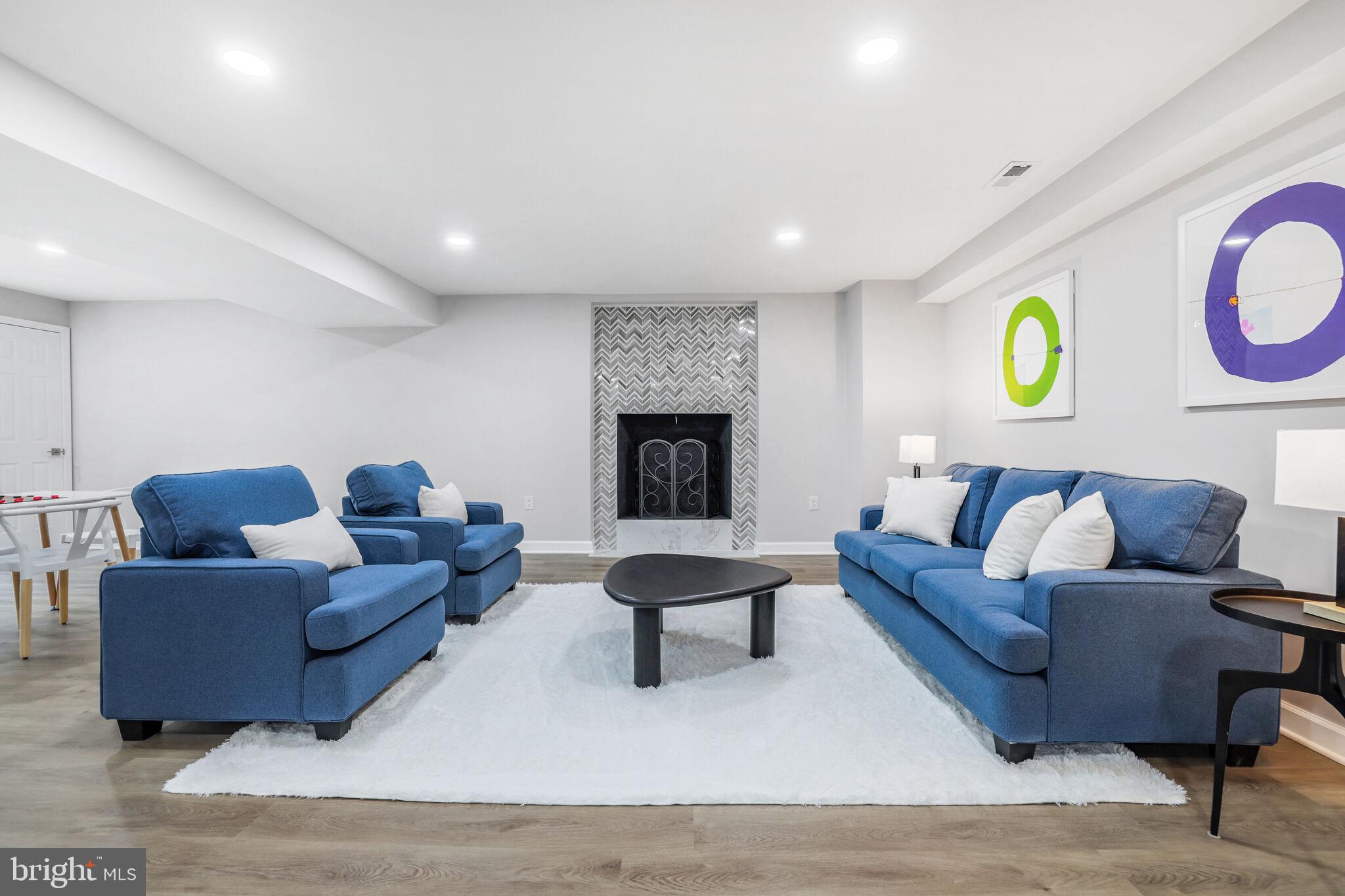 LAKE POTOMAC - Residential