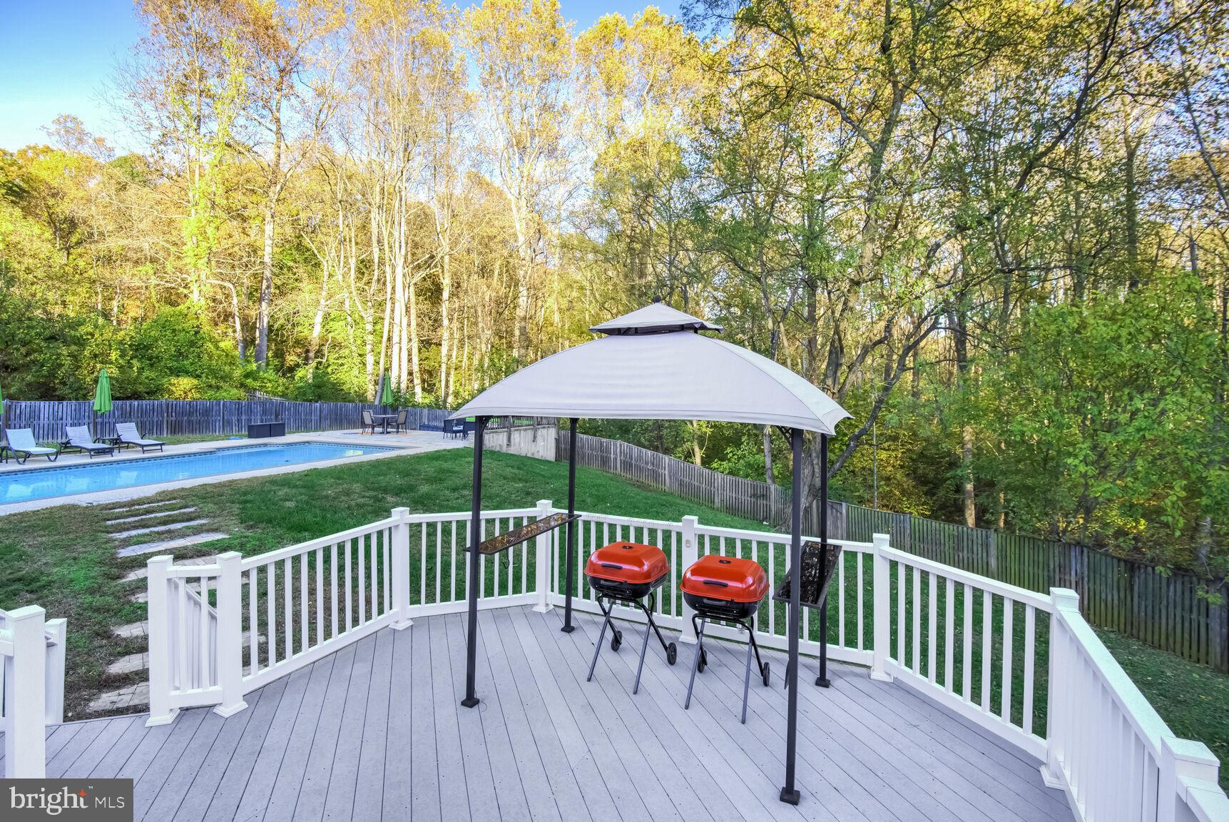 LAKE POTOMAC - Residential