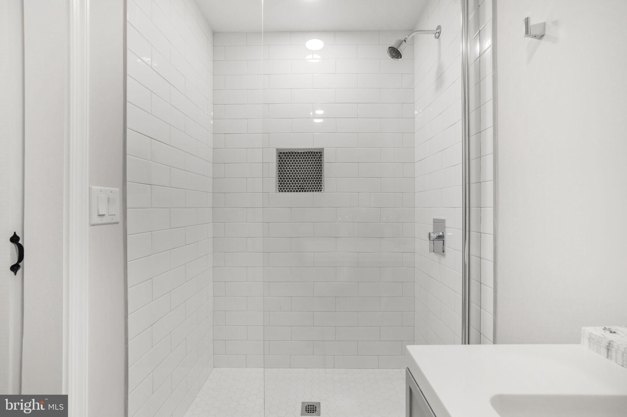 LAKE POTOMAC - Residential