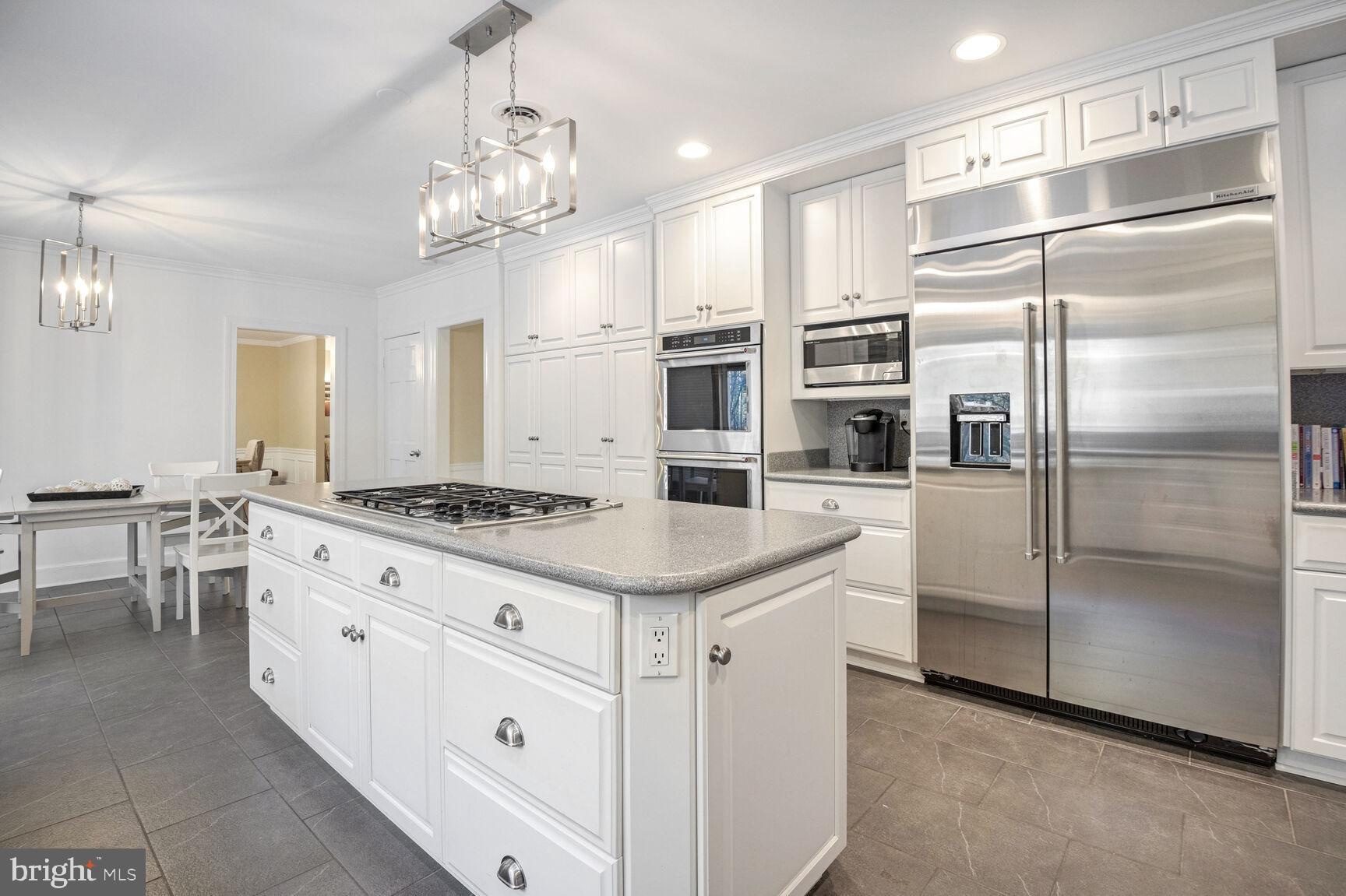 LAKE POTOMAC - Residential