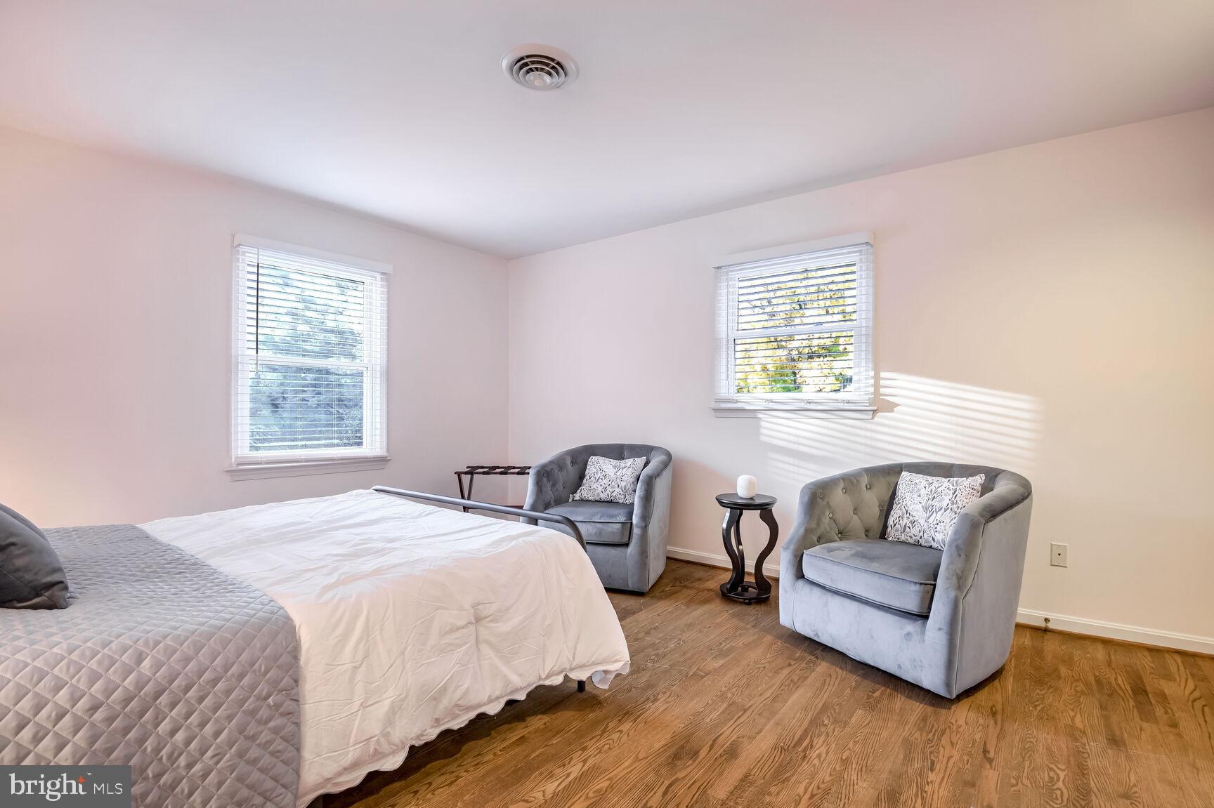 LAKE POTOMAC - Residential