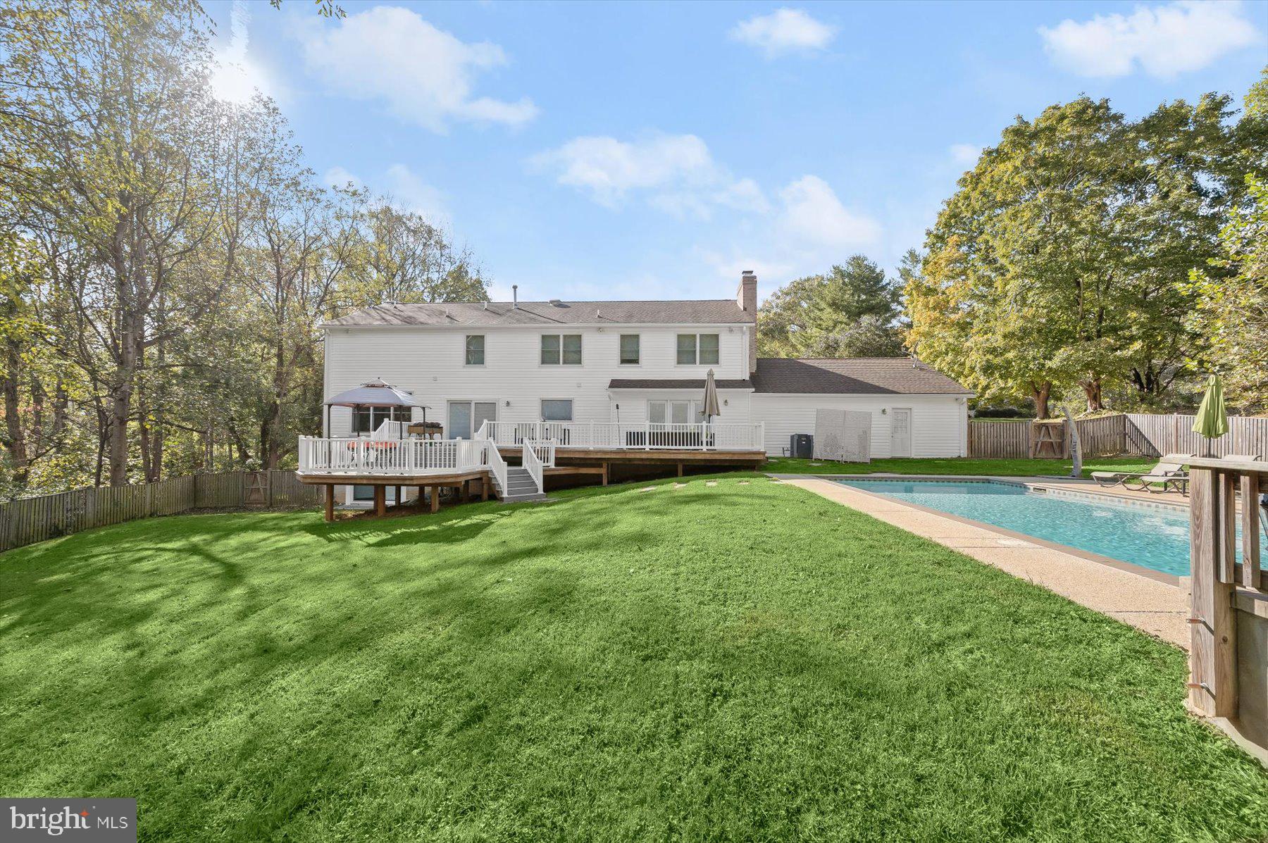 LAKE POTOMAC - Residential