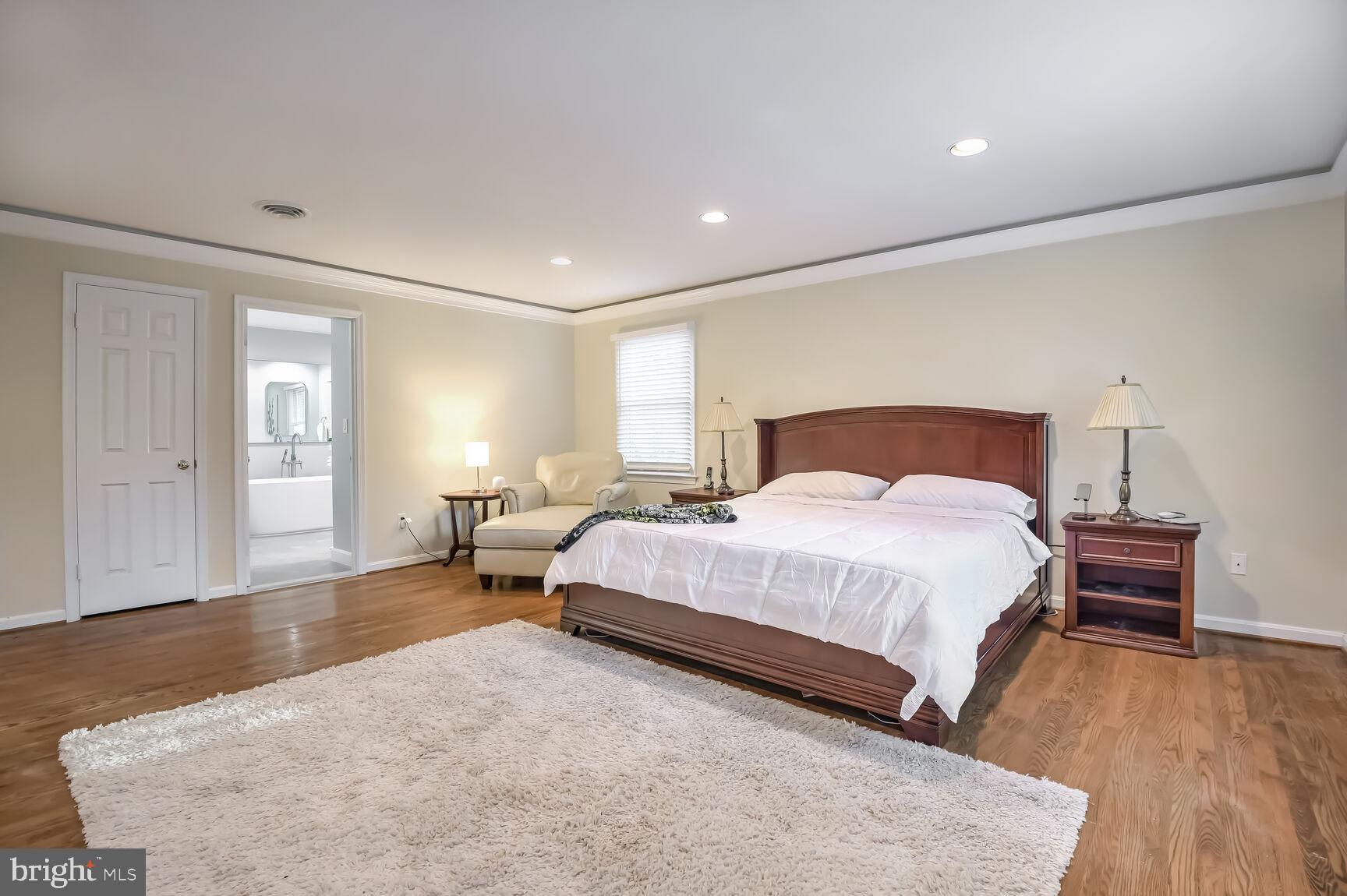 LAKE POTOMAC - Residential